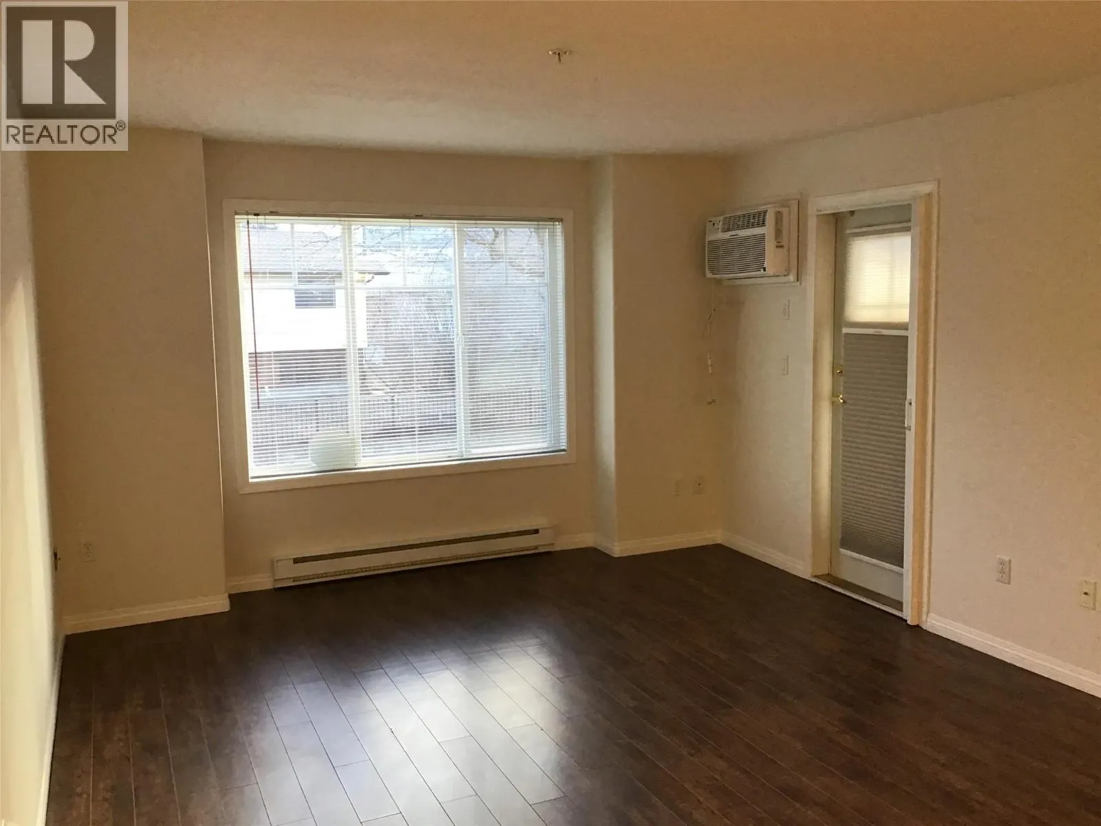 120 VERNON Avenue Unit# 209