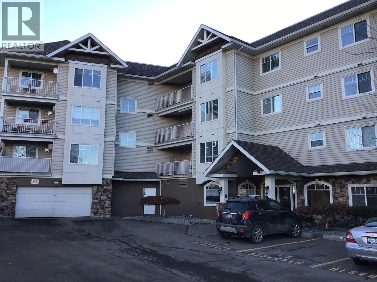 120 VERNON Avenue Unit# 209