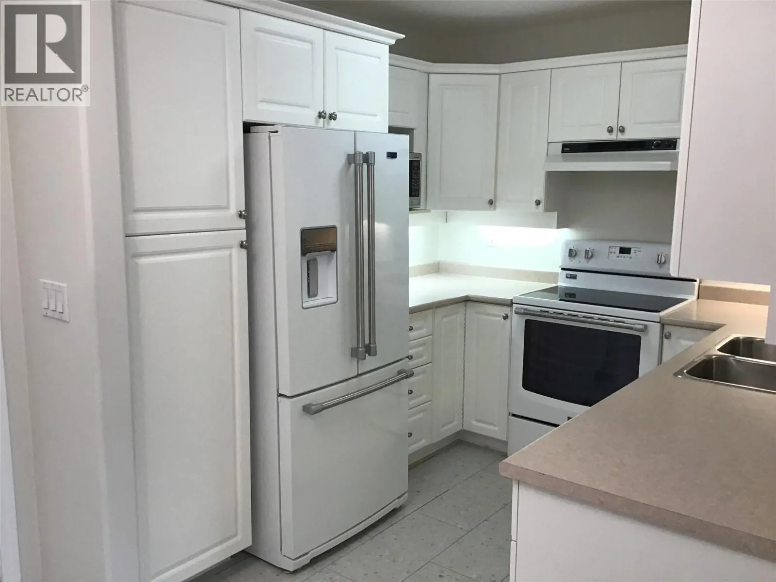 120 VERNON Avenue Unit# 209
