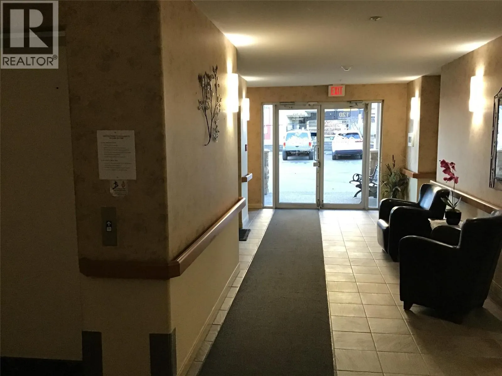 120 VERNON Avenue Unit# 209