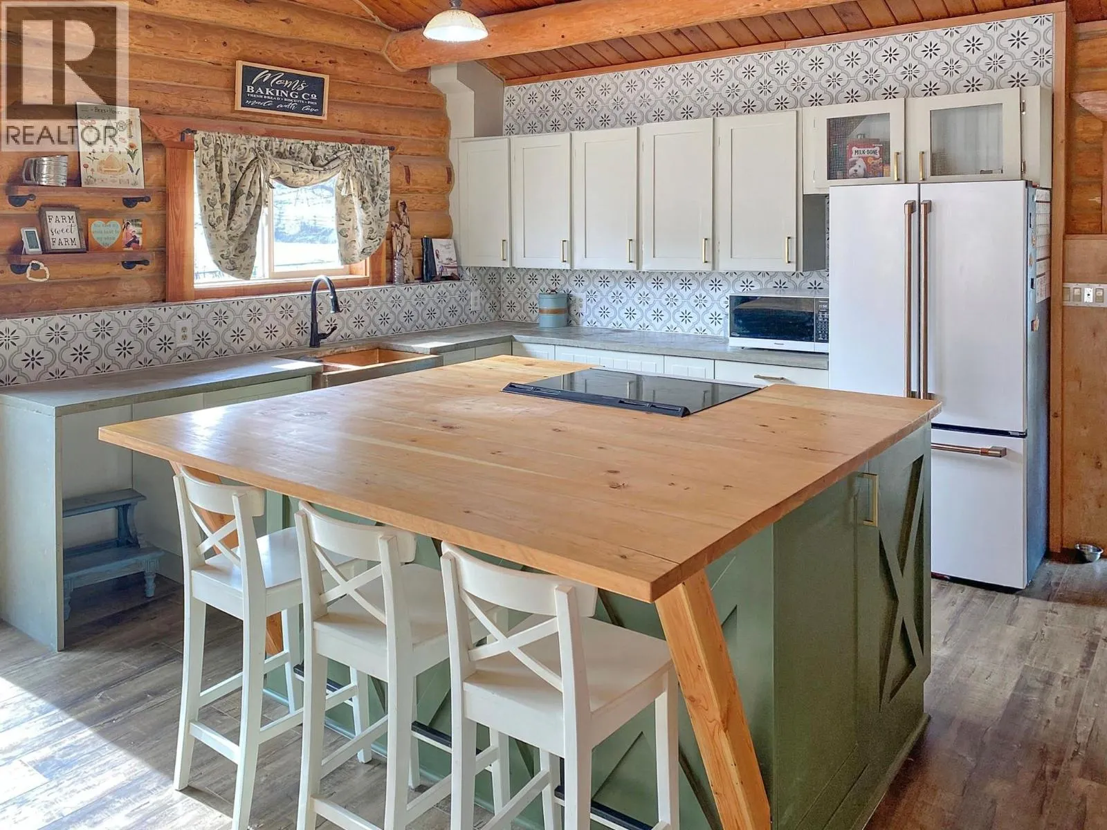 4086 Dixon Creek Road