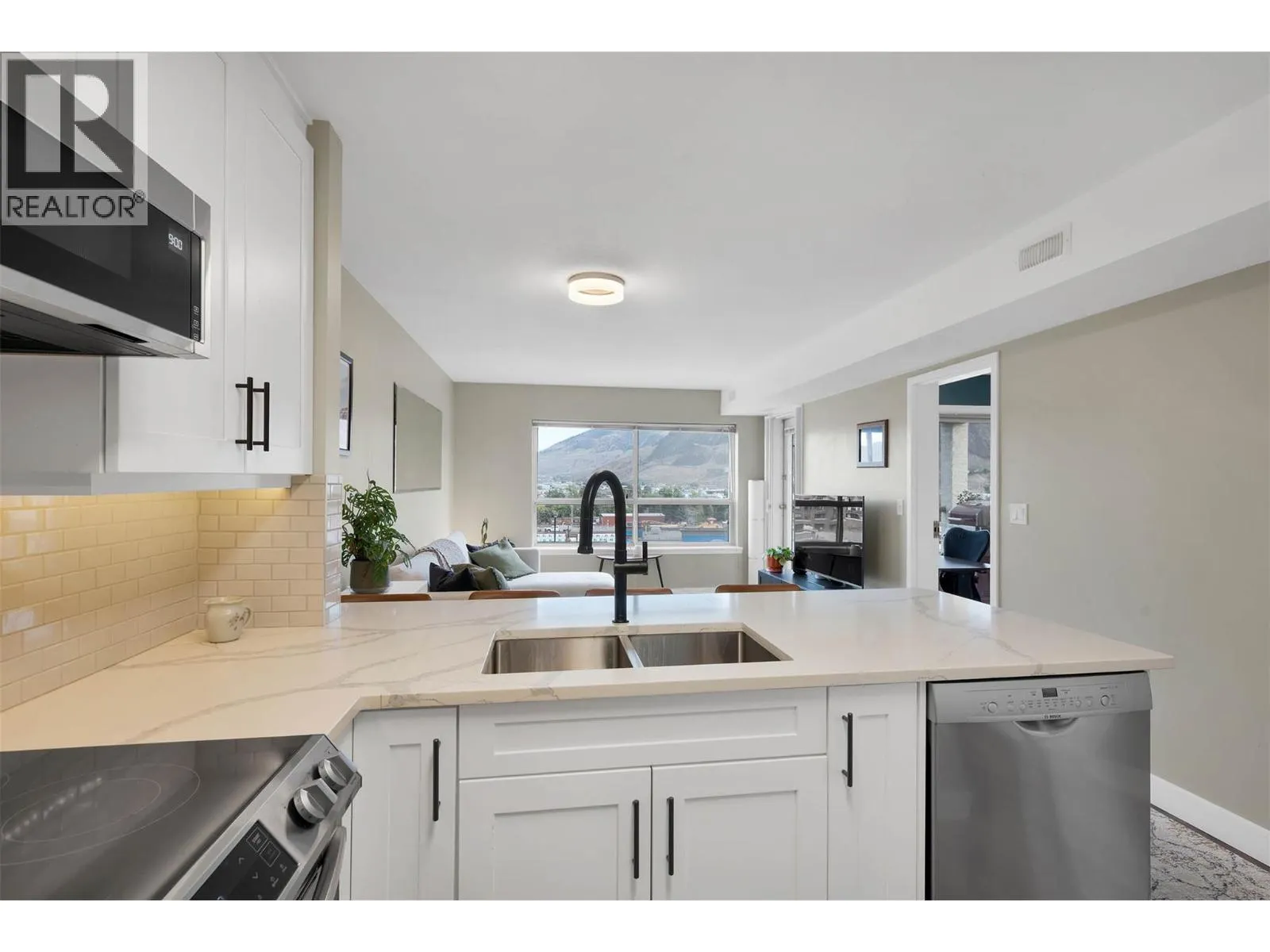 629 Lansdowne Street Unit# 402
