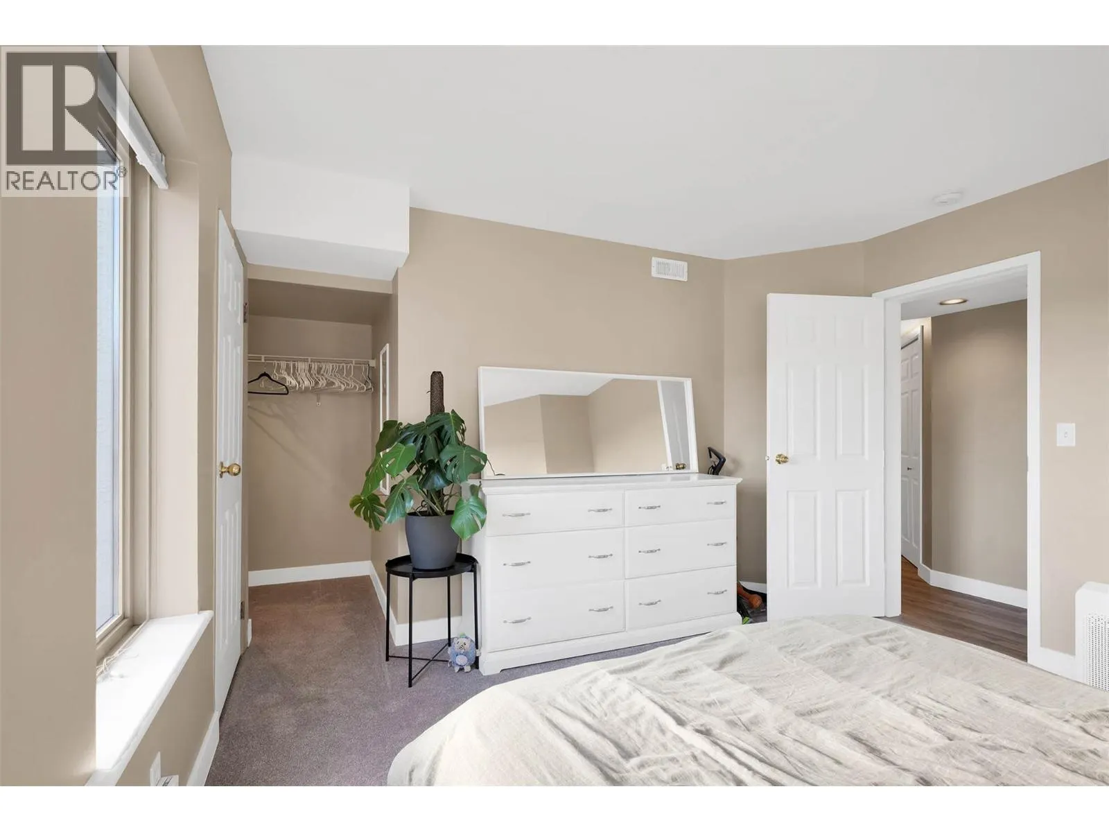 629 Lansdowne Street Unit# 402