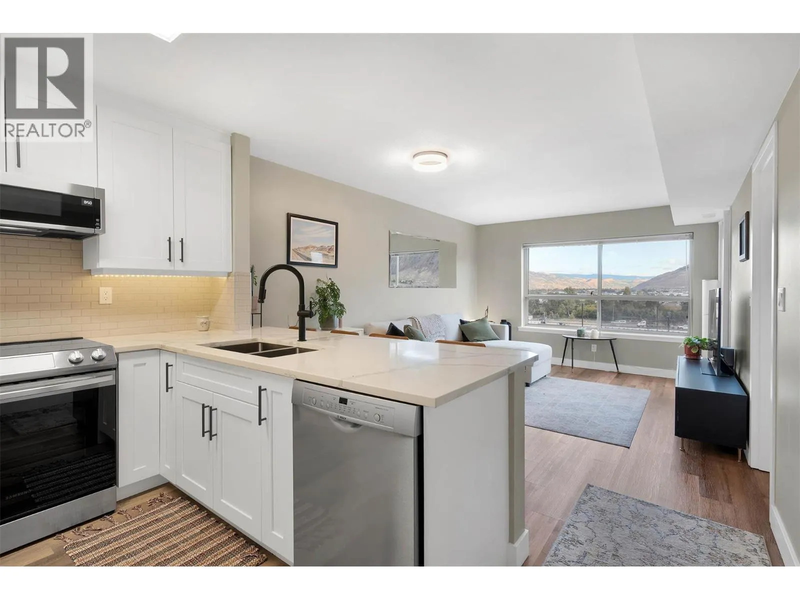 629 Lansdowne Street Unit# 402