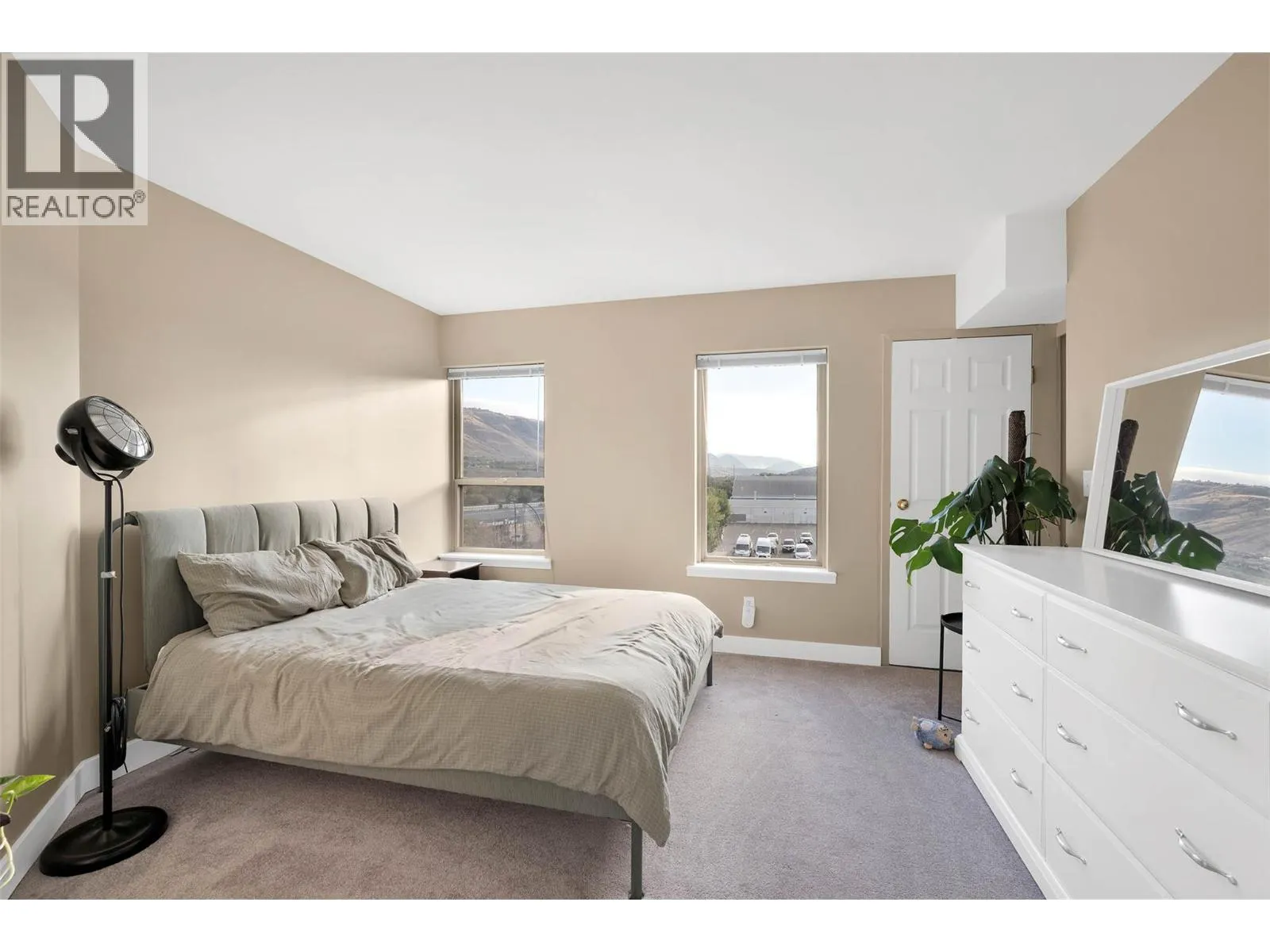 629 Lansdowne Street Unit# 402