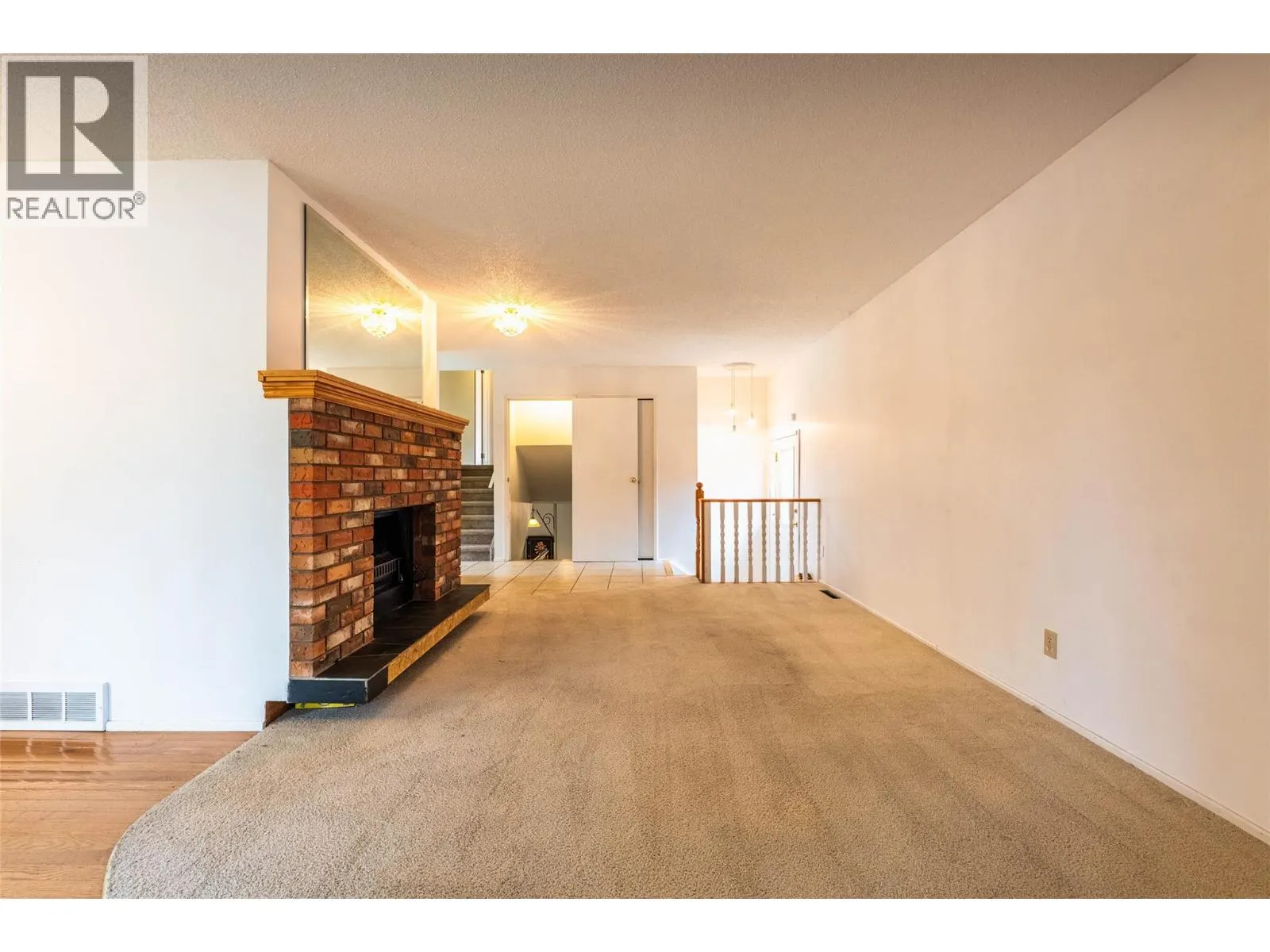 1709 Slocan Crescent