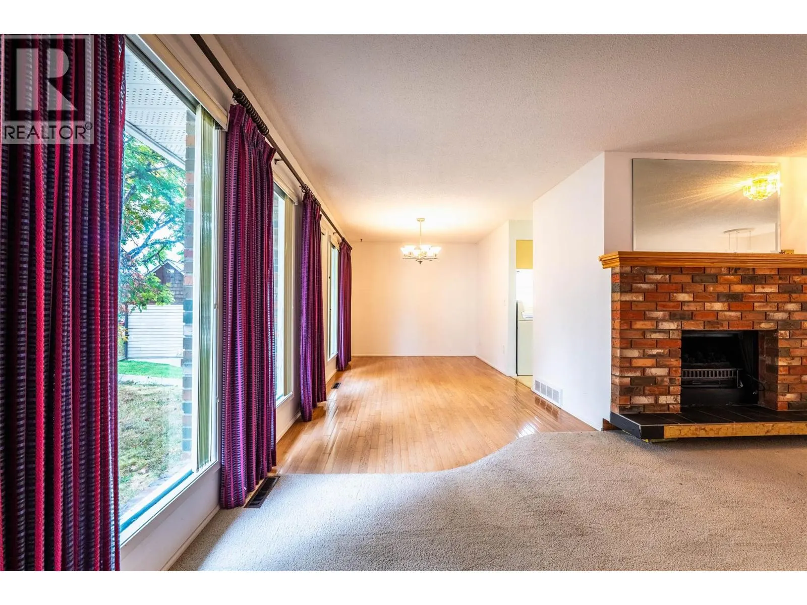 1709 Slocan Crescent