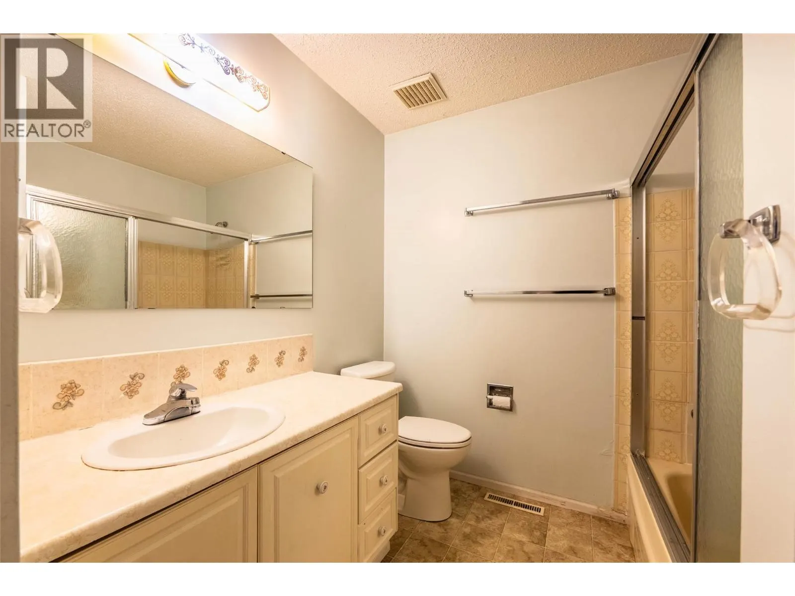 1709 Slocan Crescent
