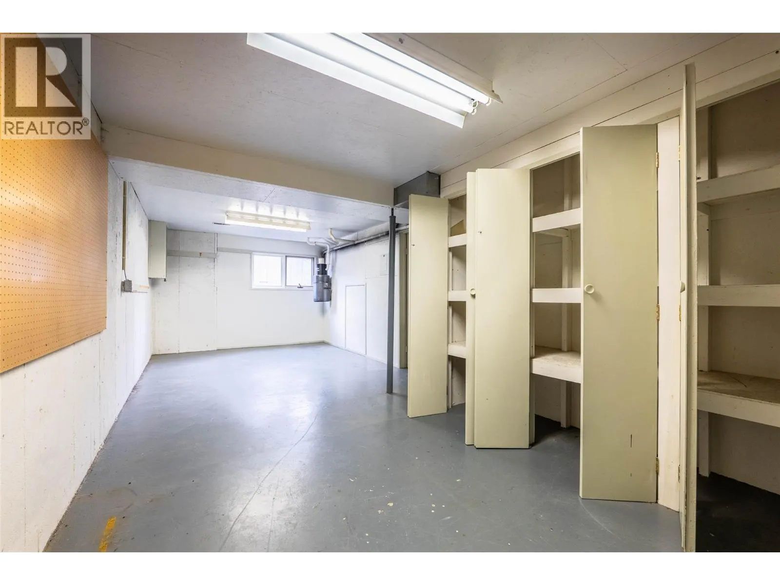 1709 Slocan Crescent