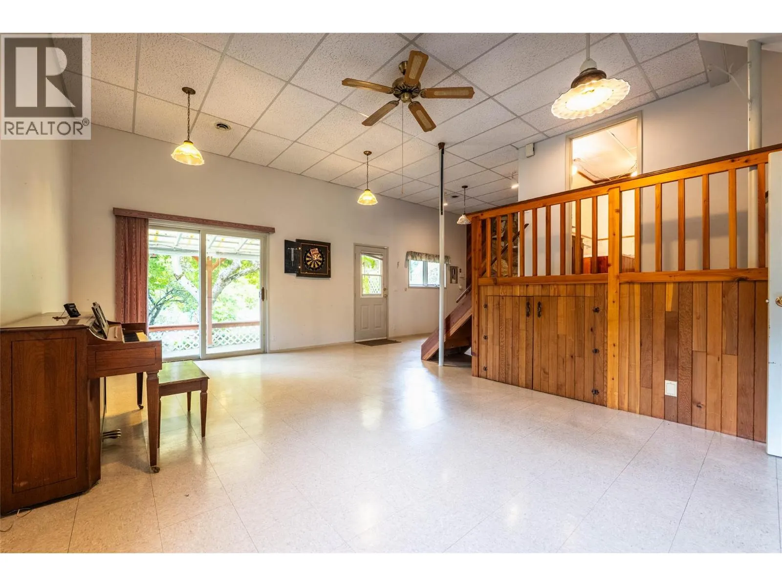 1709 Slocan Crescent