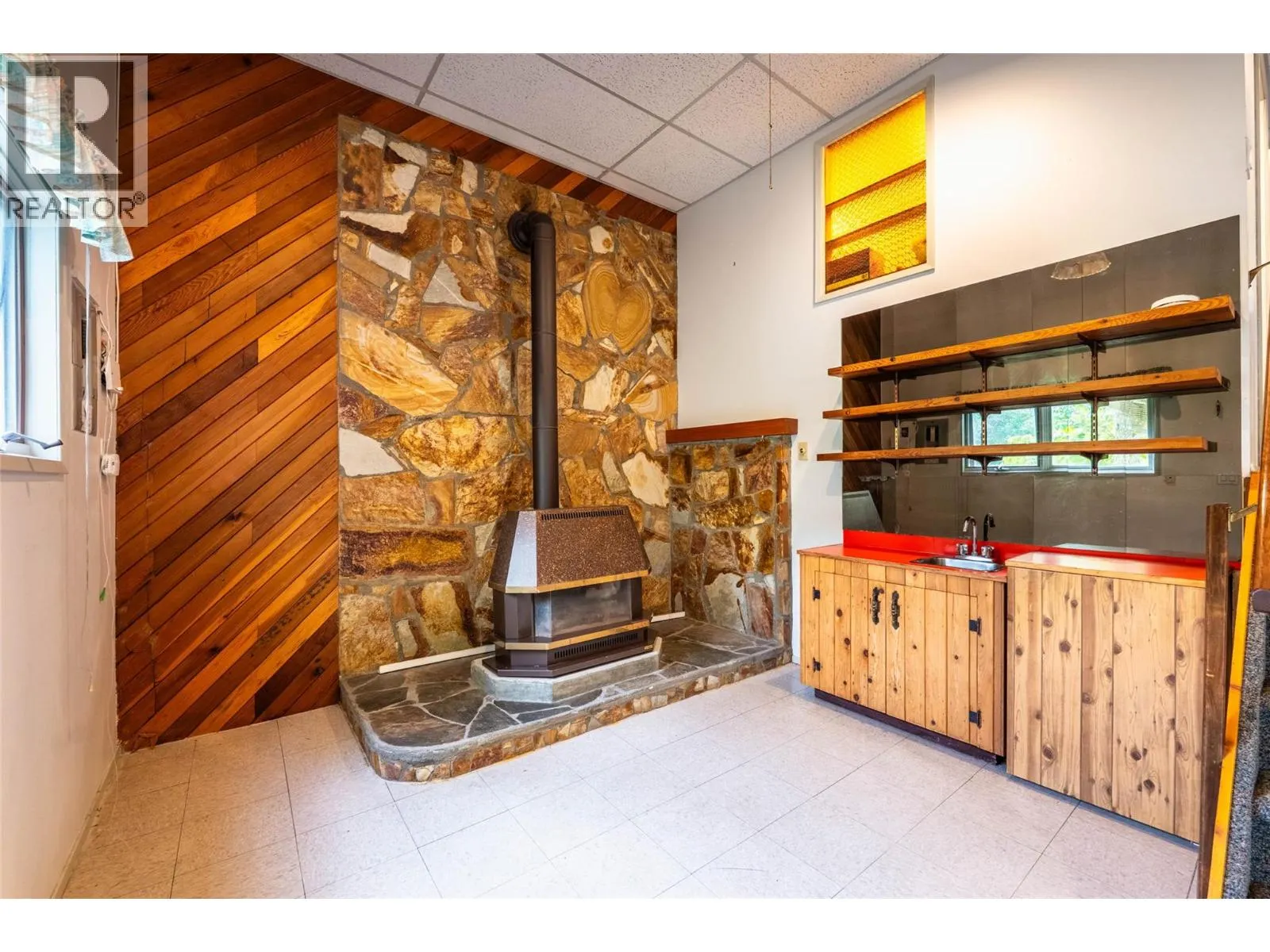 1709 Slocan Crescent