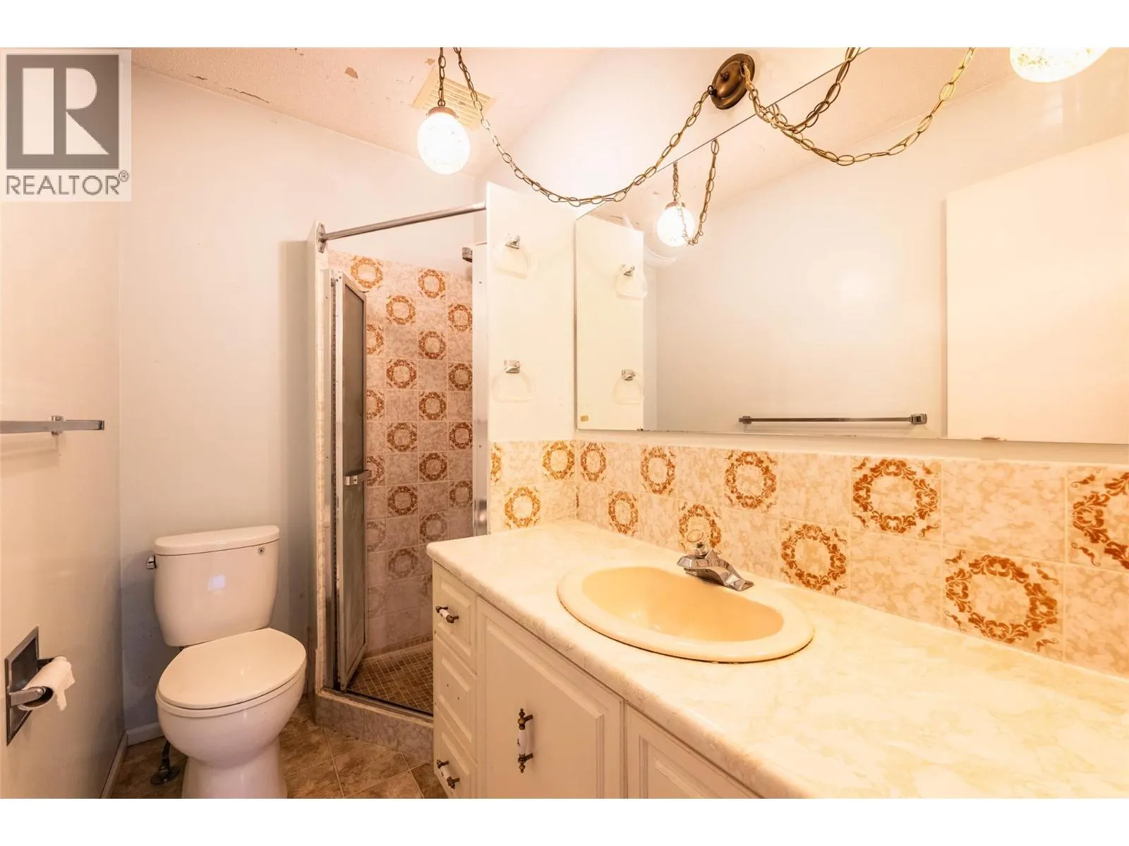 1709 Slocan Crescent