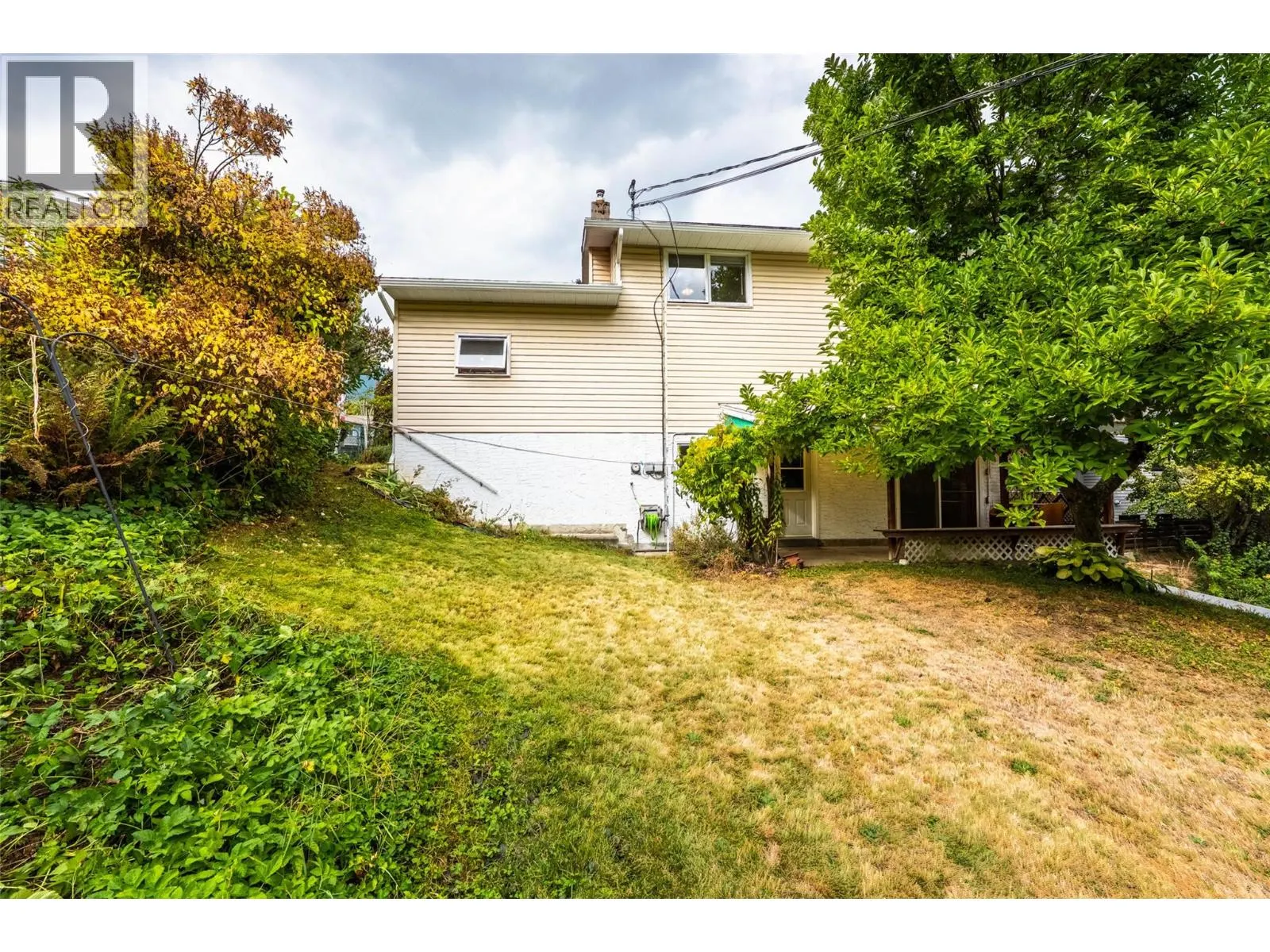 1709 Slocan Crescent