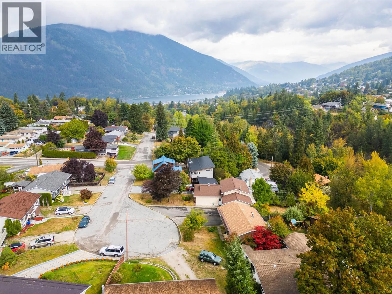 1709 Slocan Crescent