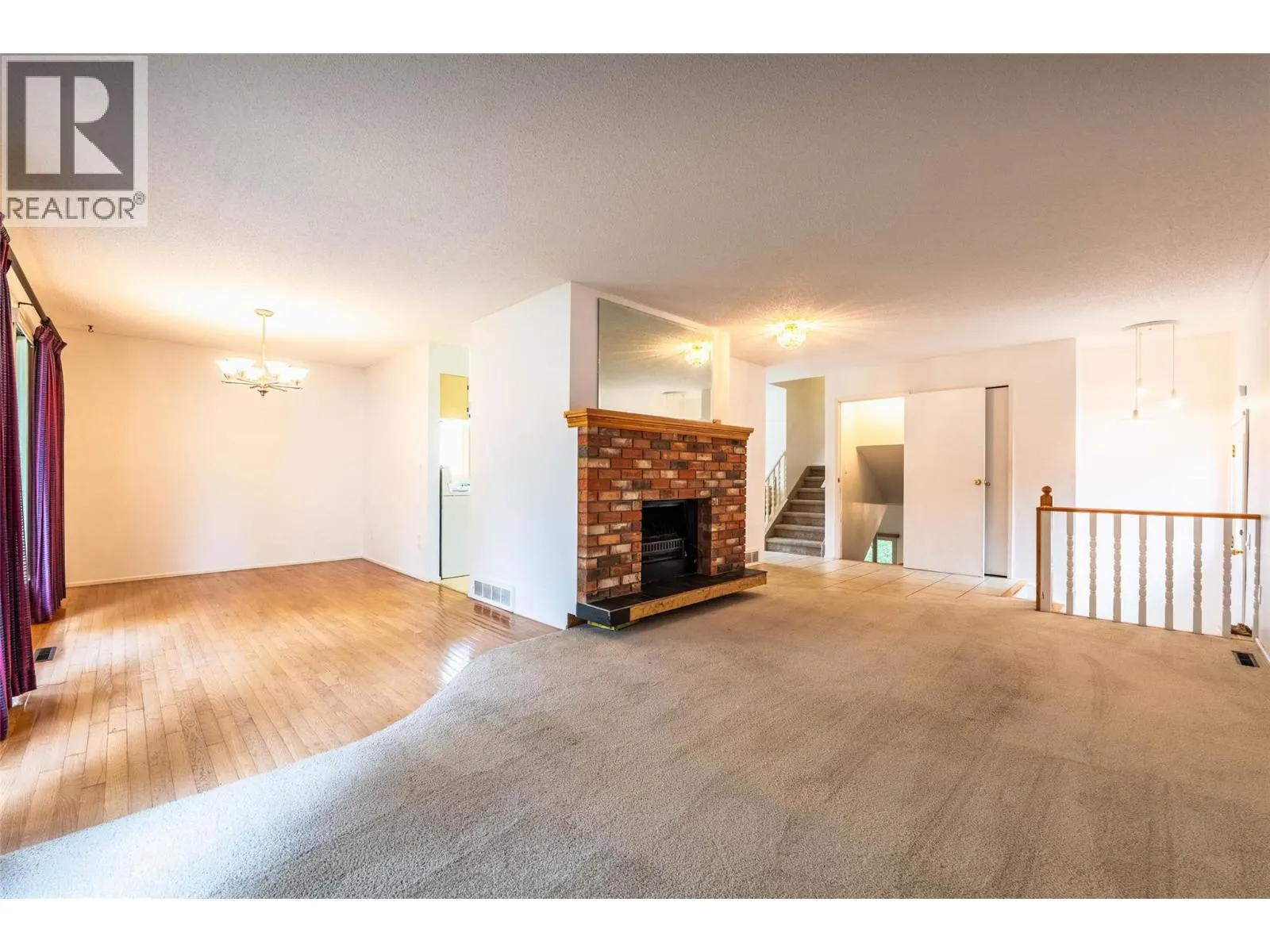 1709 Slocan Crescent