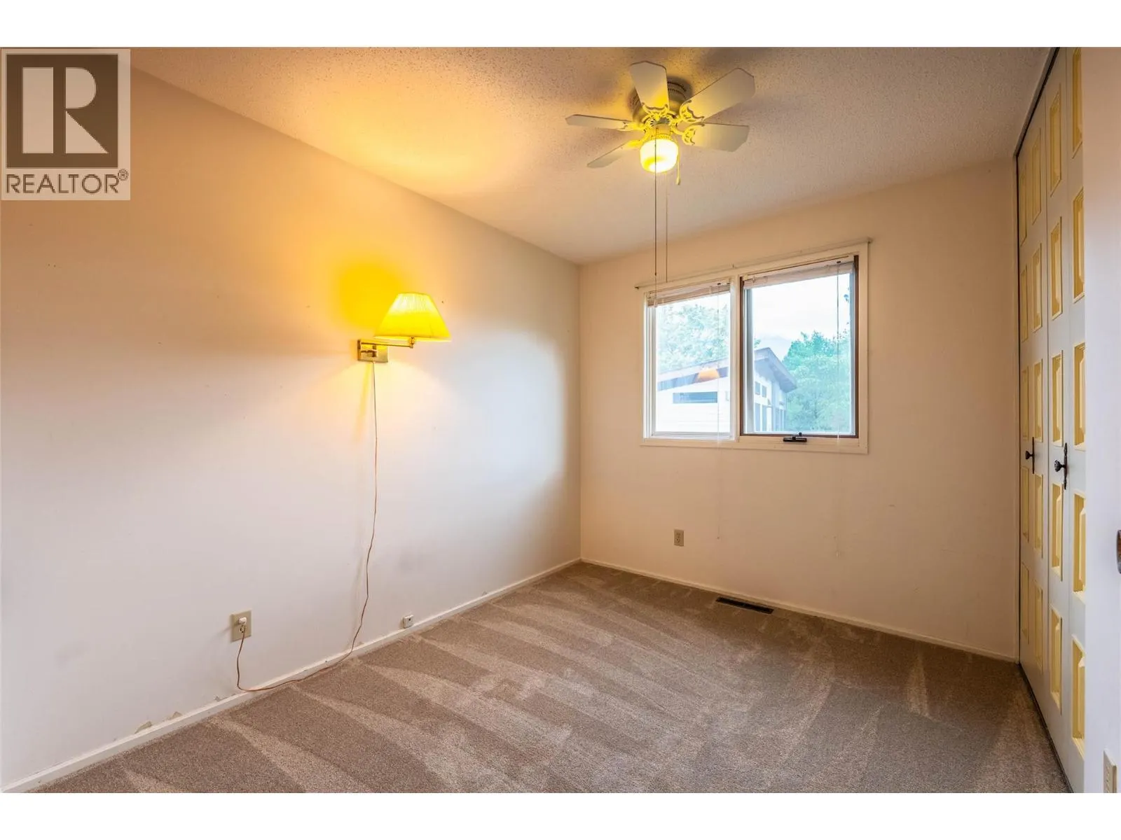 1709 Slocan Crescent
