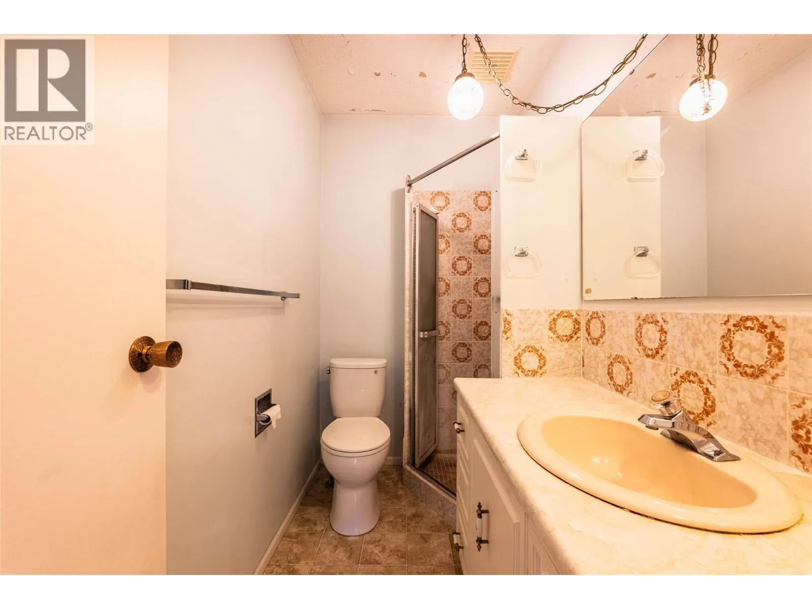 1709 Slocan Crescent