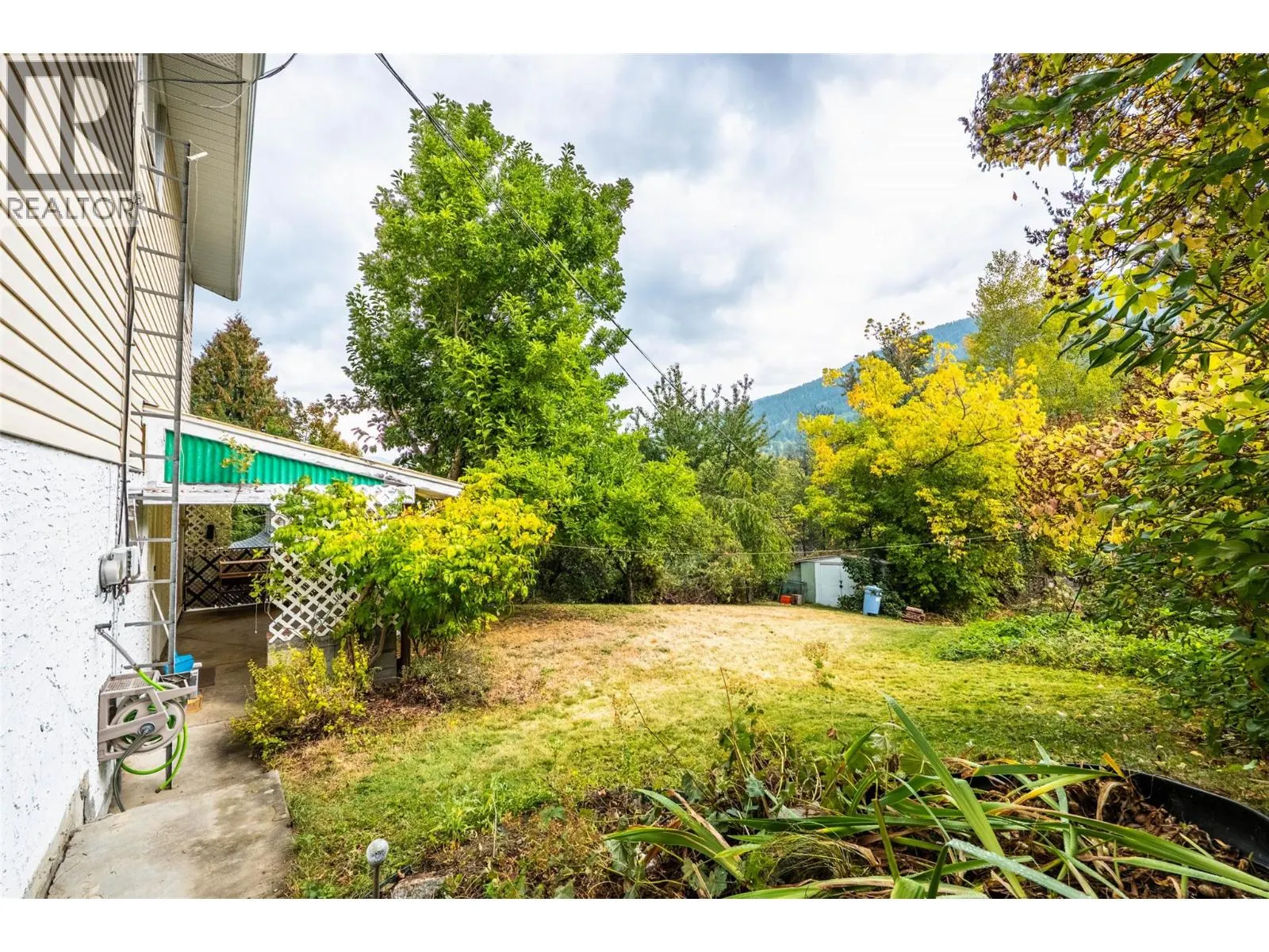 1709 Slocan Crescent