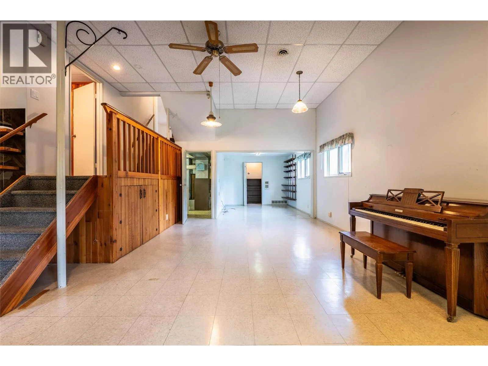 1709 Slocan Crescent