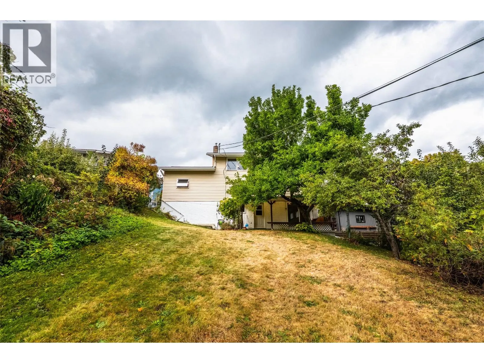 1709 Slocan Crescent