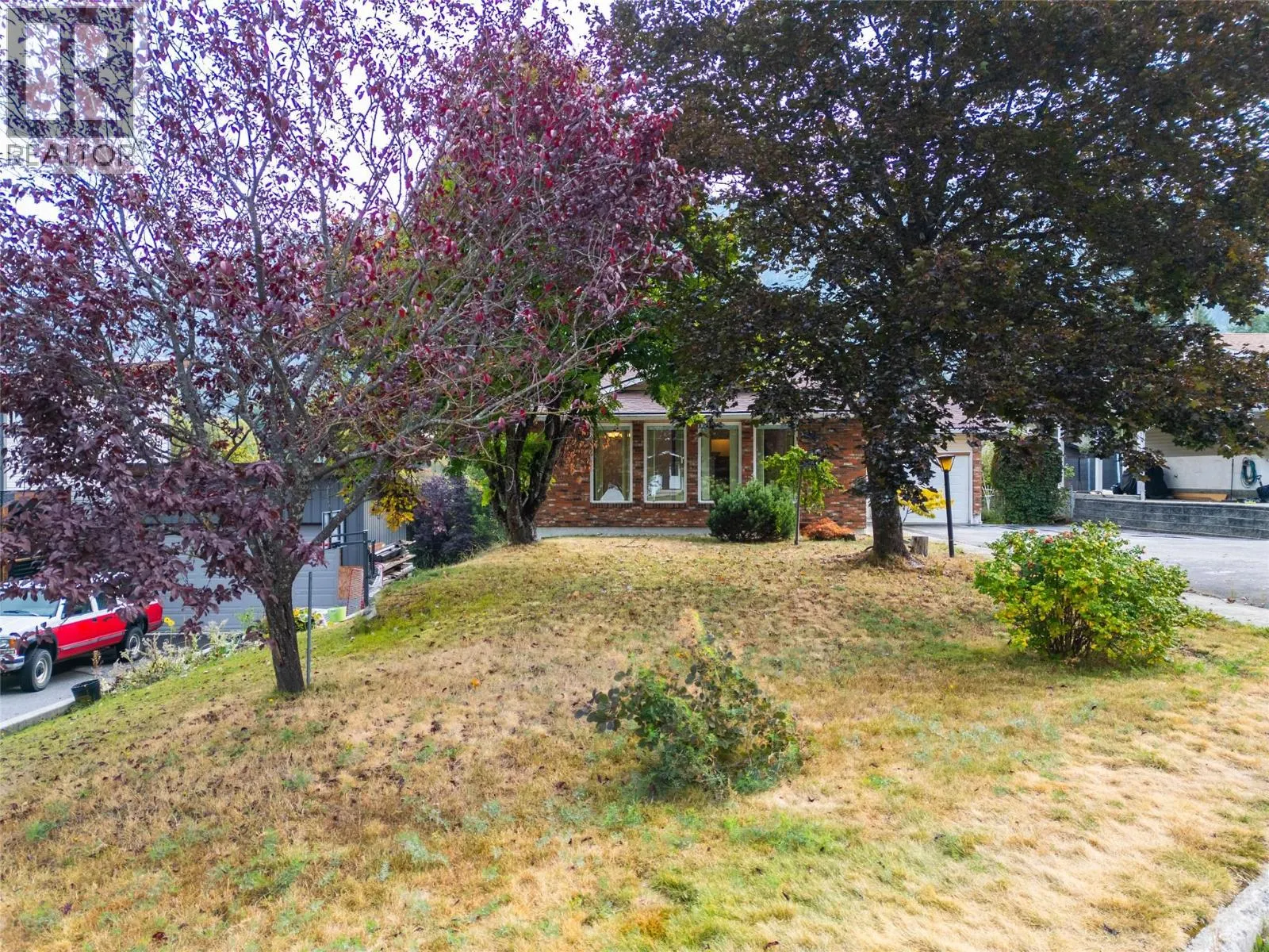 1709 Slocan Crescent