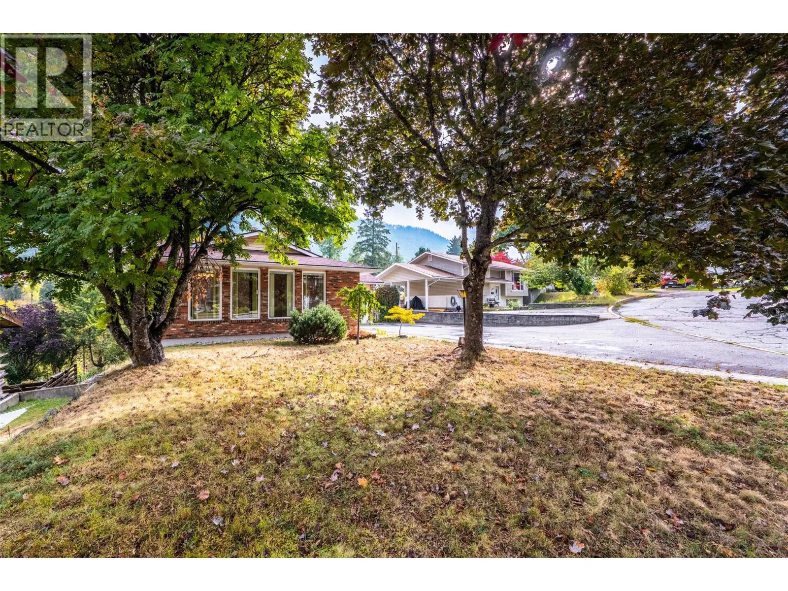 1709 Slocan Crescent