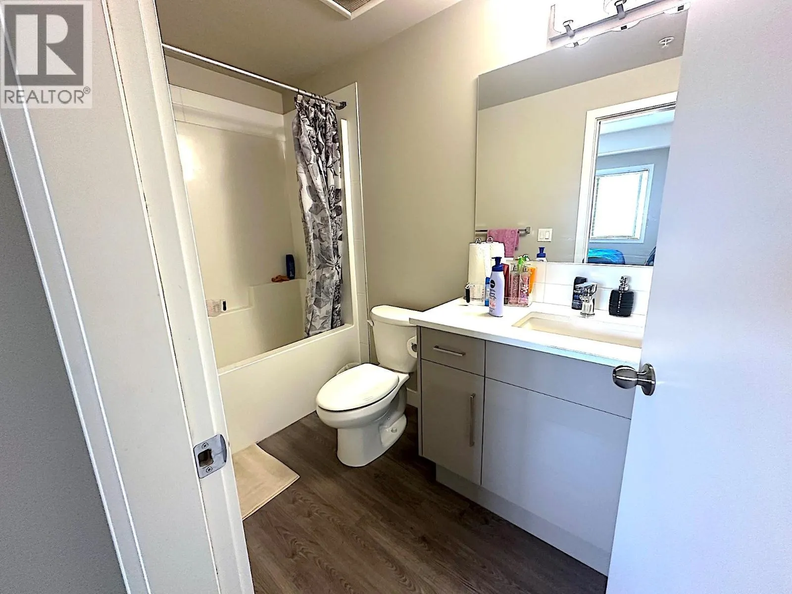 3409 28 Avenue Unit# 213