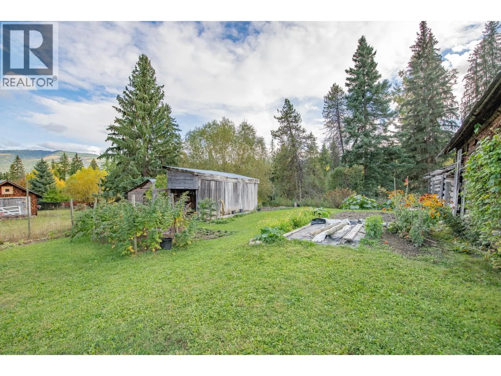 3144 Creighton Valley Road