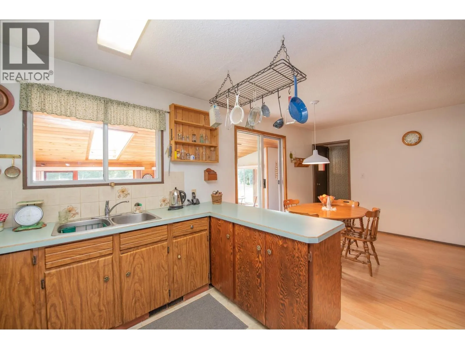 3144 Creighton Valley Road