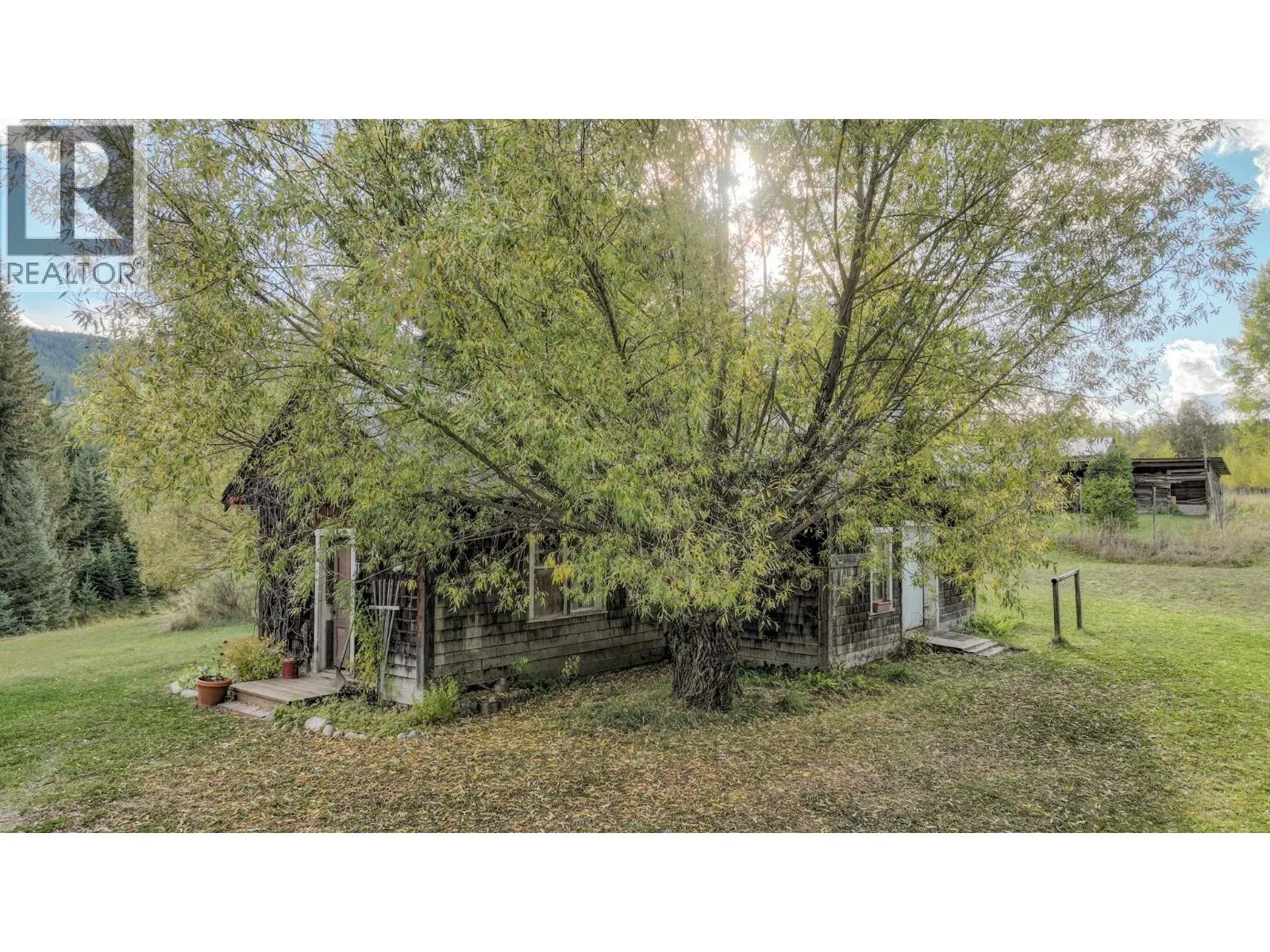 3144 Creighton Valley Road