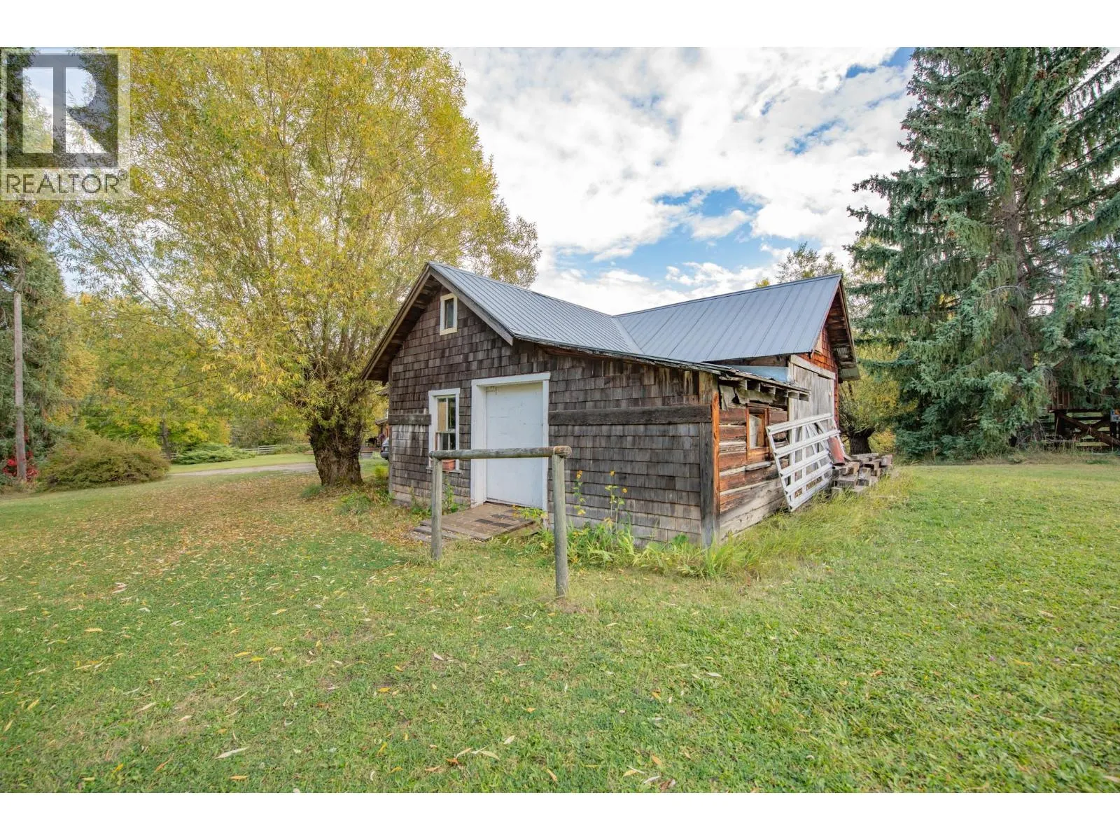 3144 Creighton Valley Road