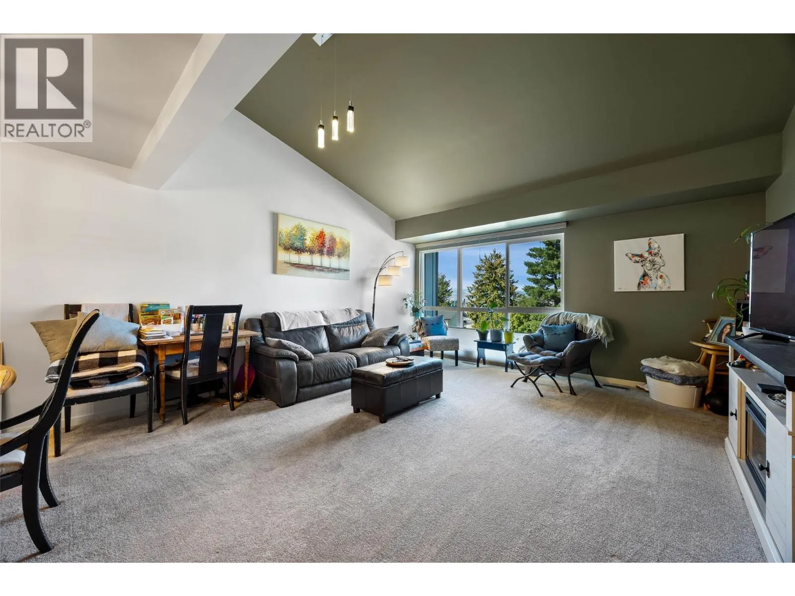 137 MCGILL Road Unit# 17