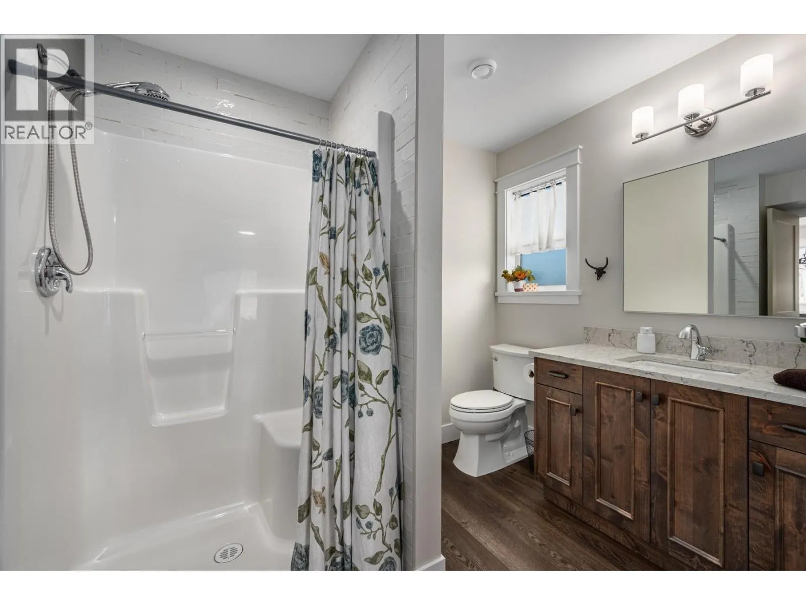 1508 COVERT Place
