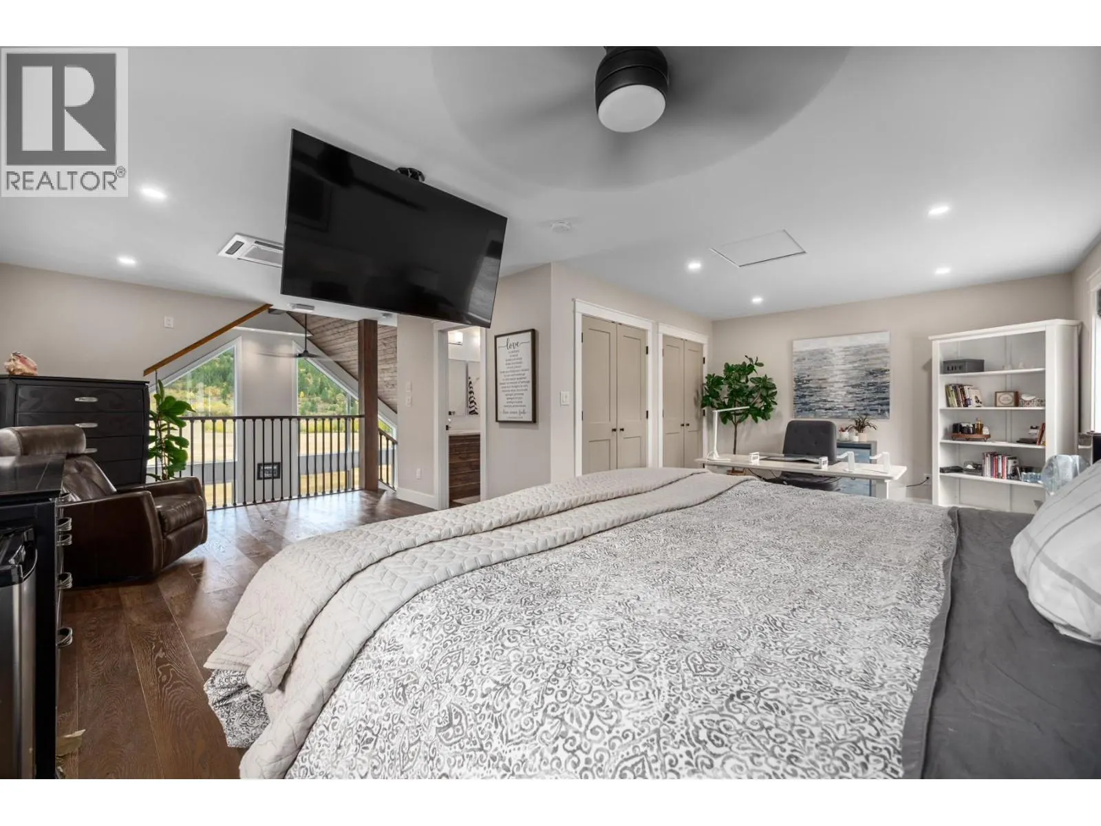 1508 COVERT Place