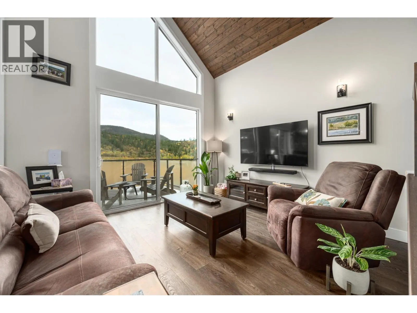 1508 COVERT Place