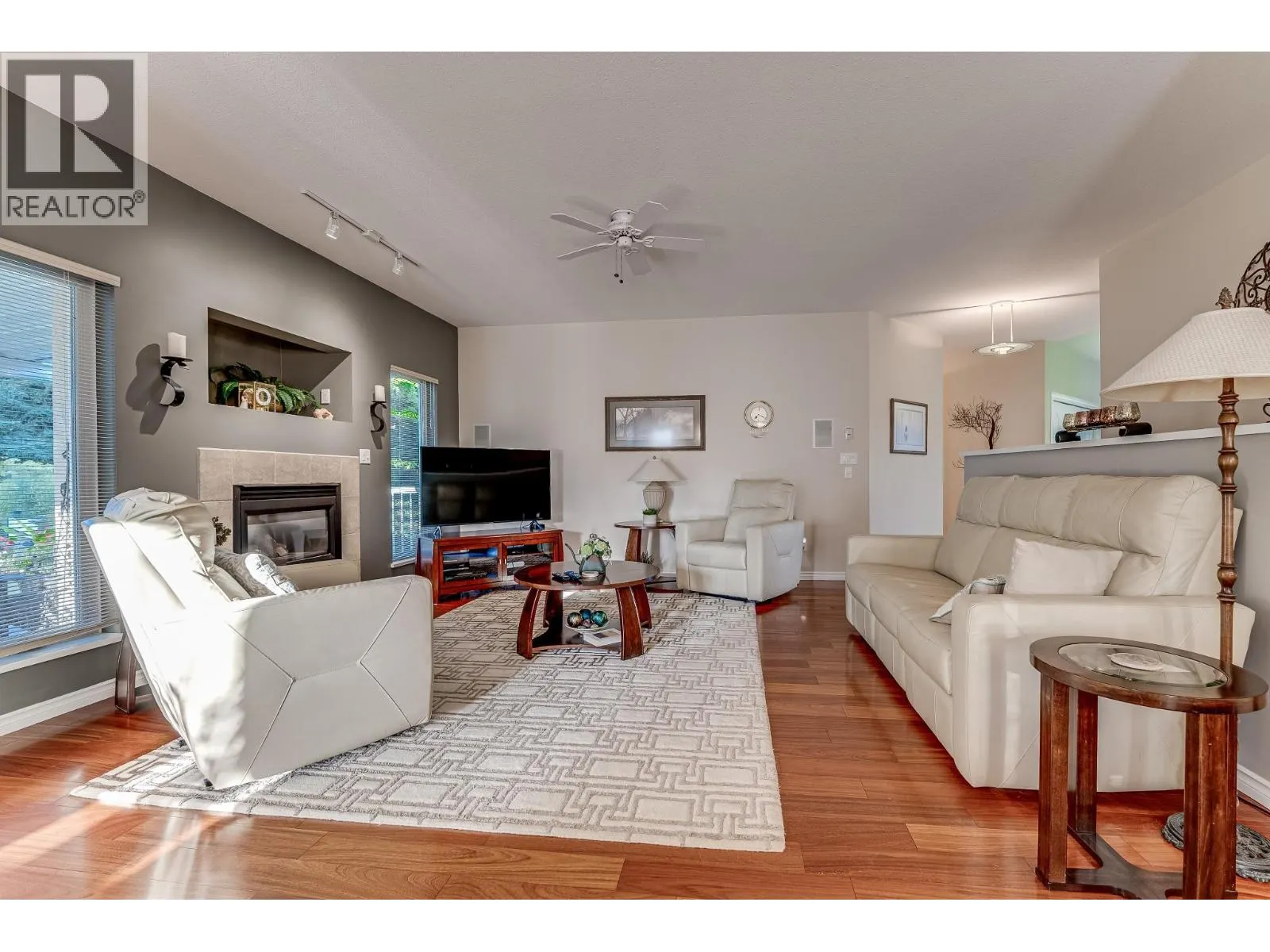 2642 Golf View Place