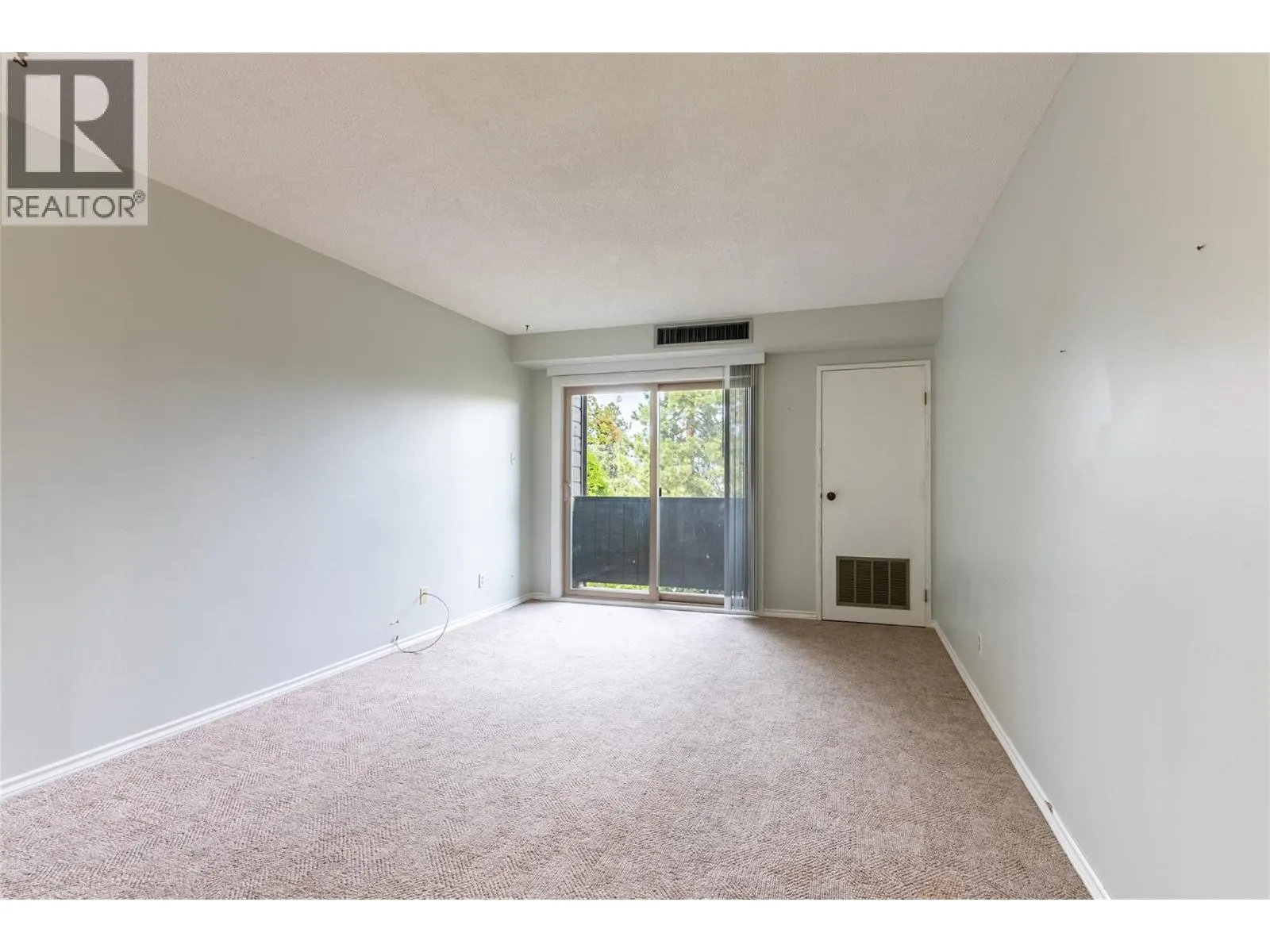 1560 SUMMIT Drive Unit# 225