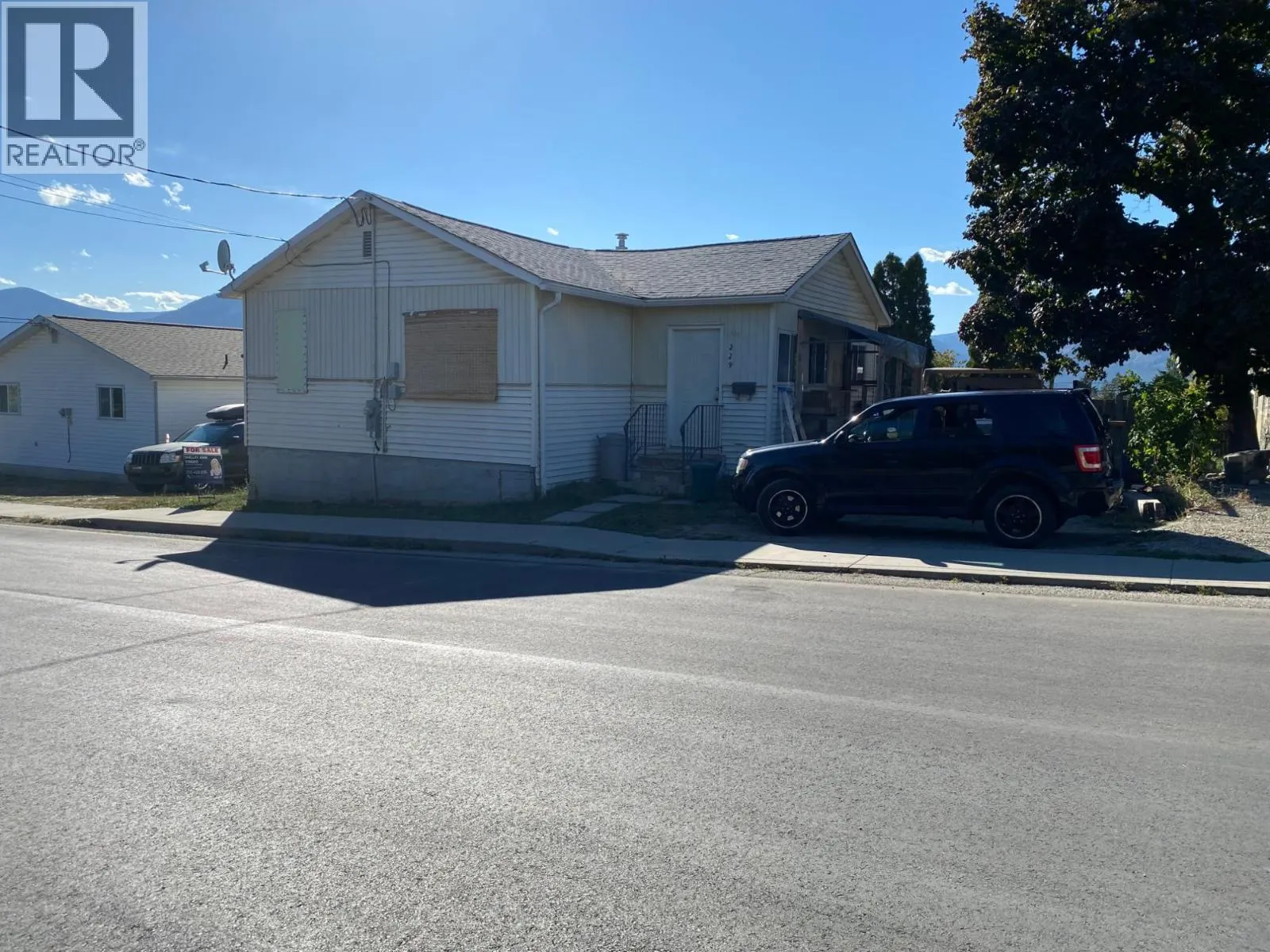 229 9TH  S Avenue