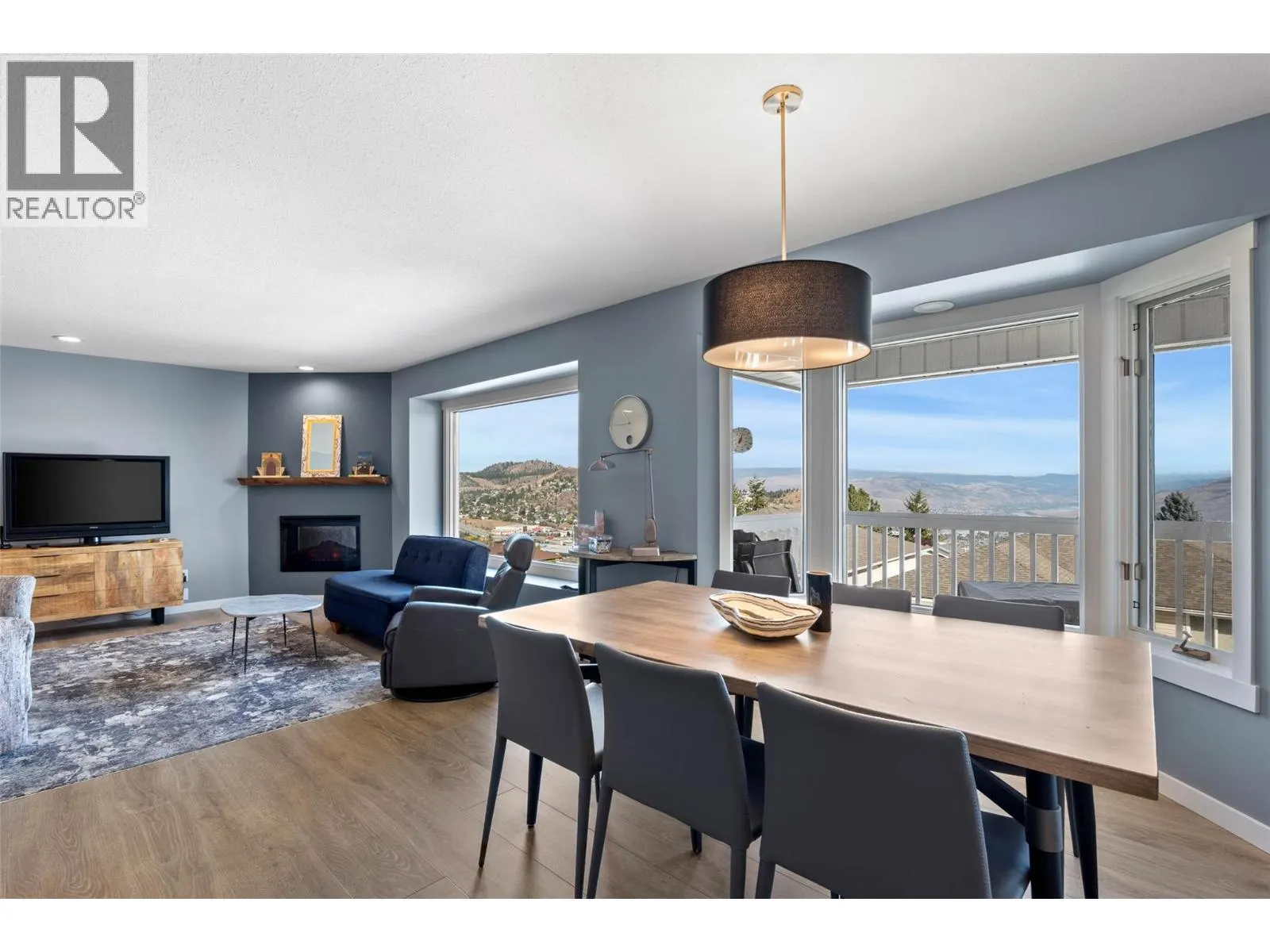 2030 Van Horne Drive Unit# 24