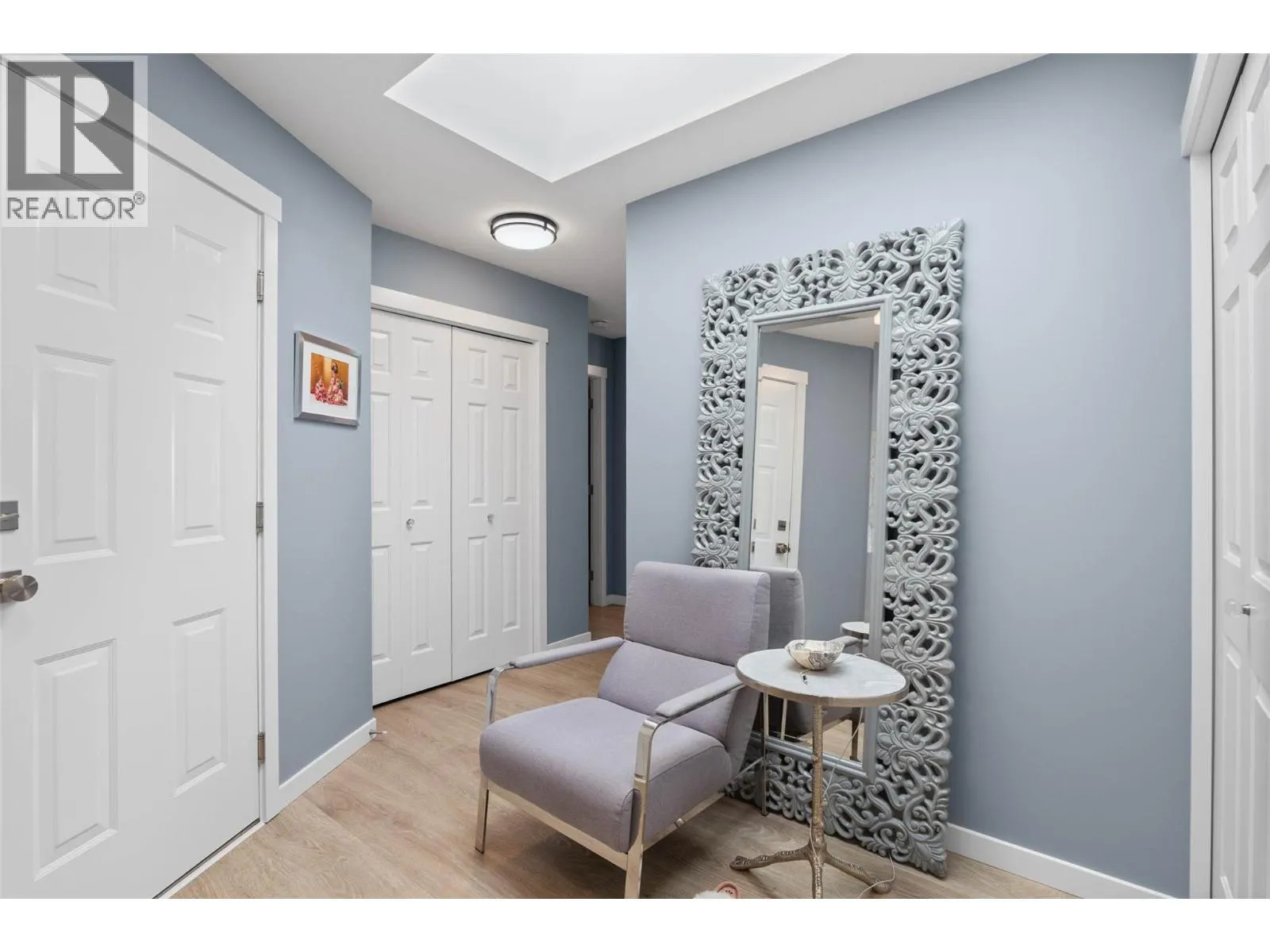2030 Van Horne Drive Unit# 24