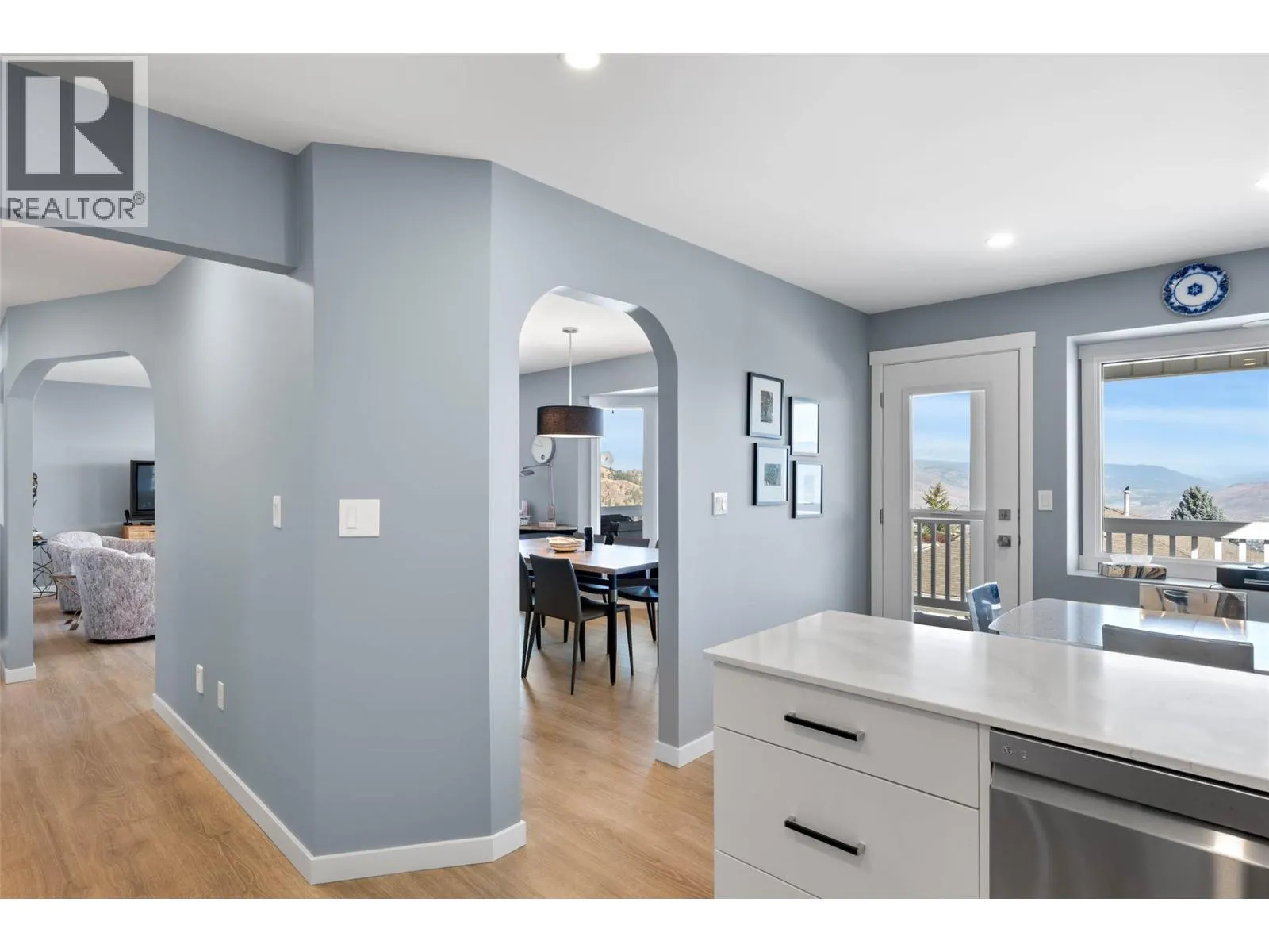 2030 Van Horne Drive Unit# 24