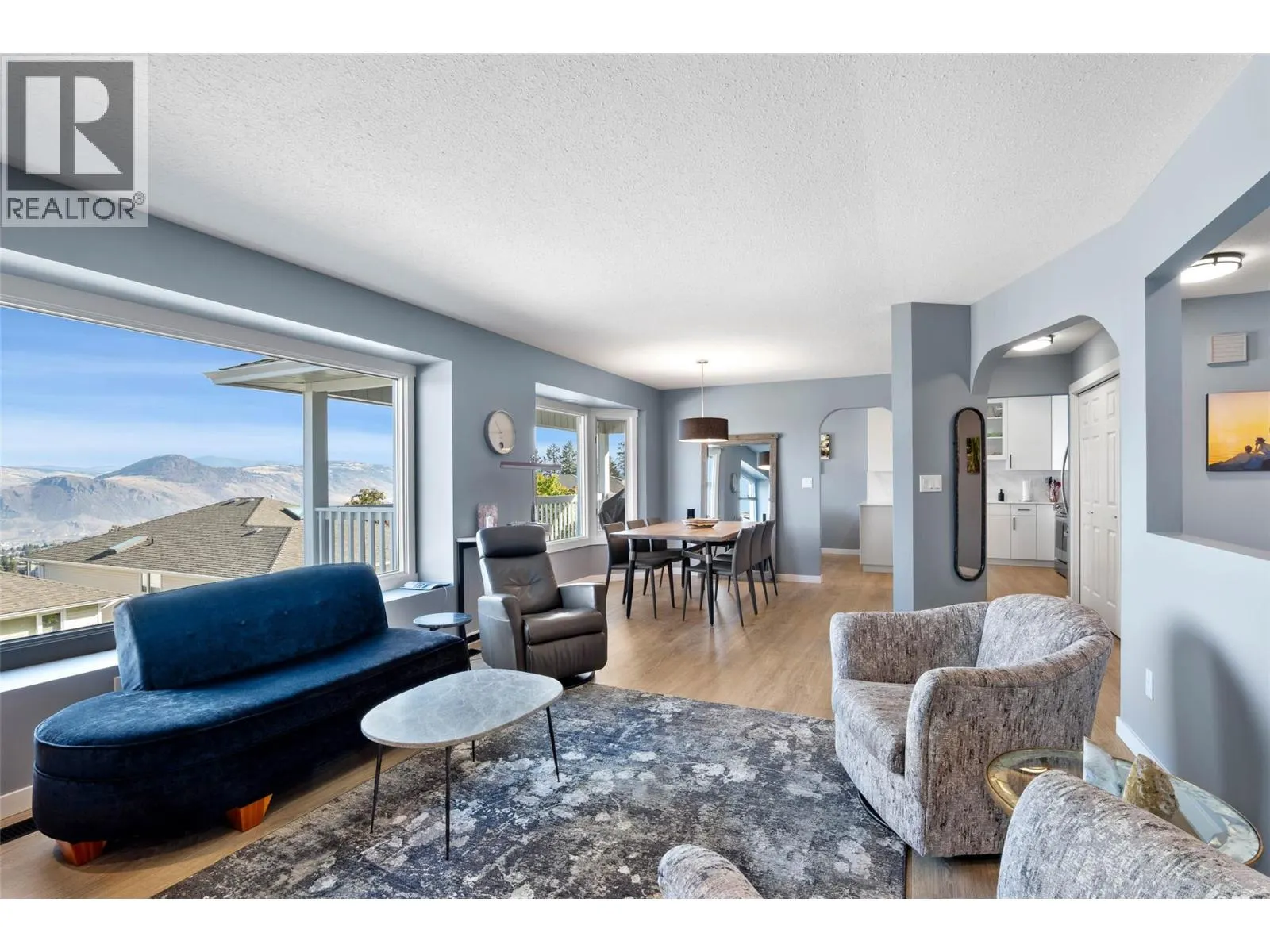 2030 Van Horne Drive Unit# 24