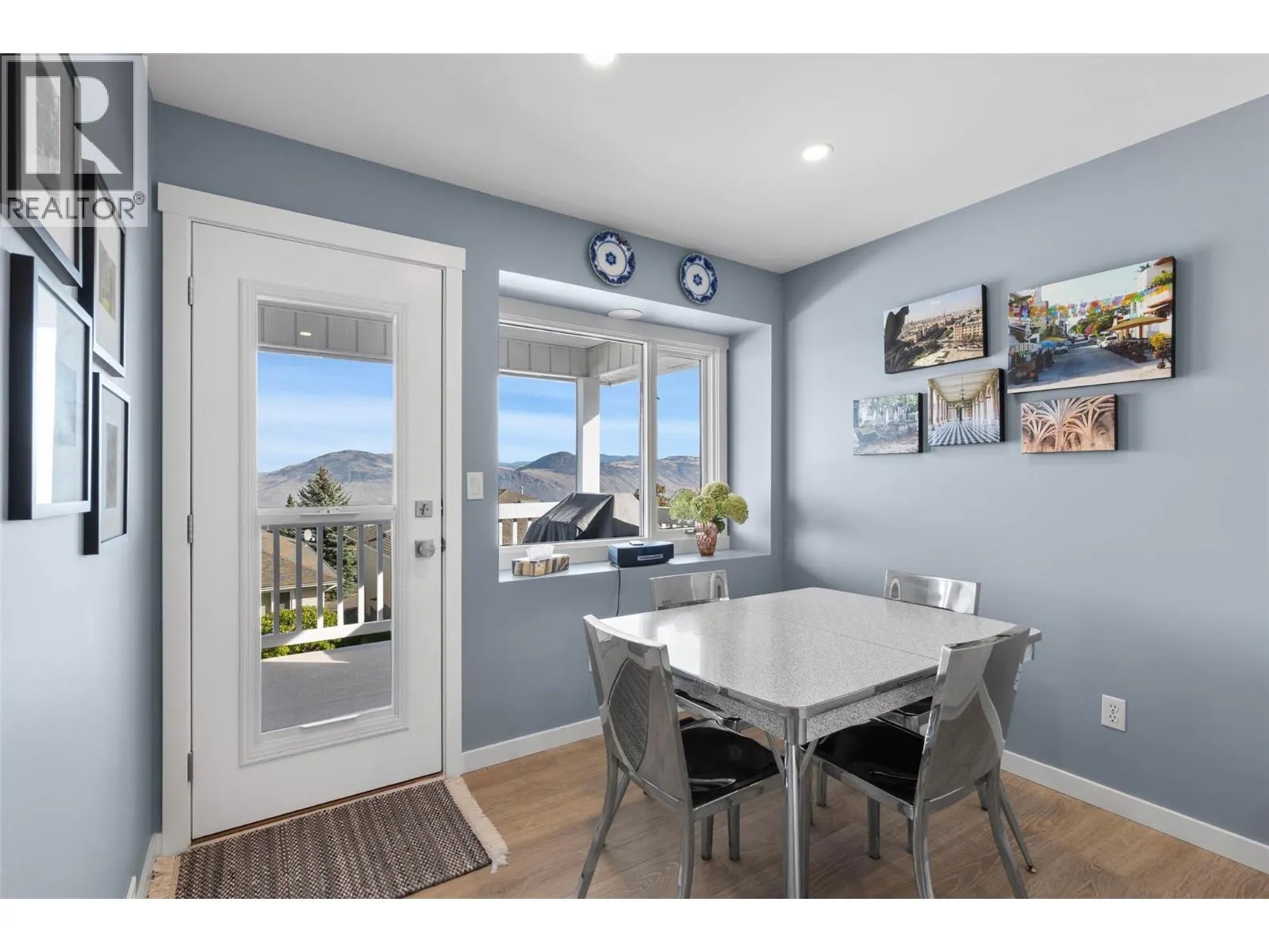 2030 Van Horne Drive Unit# 24
