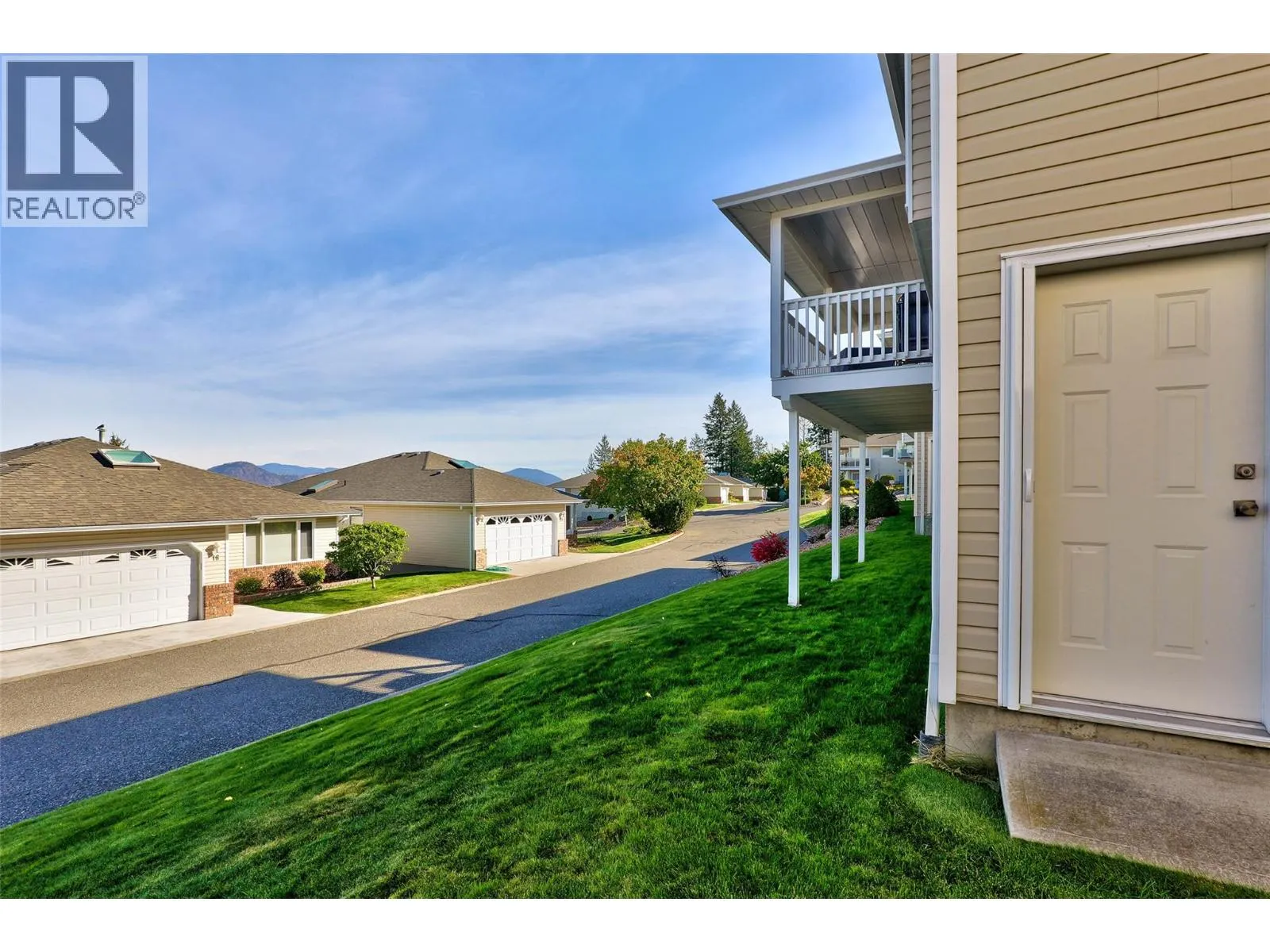 2030 Van Horne Drive Unit# 24