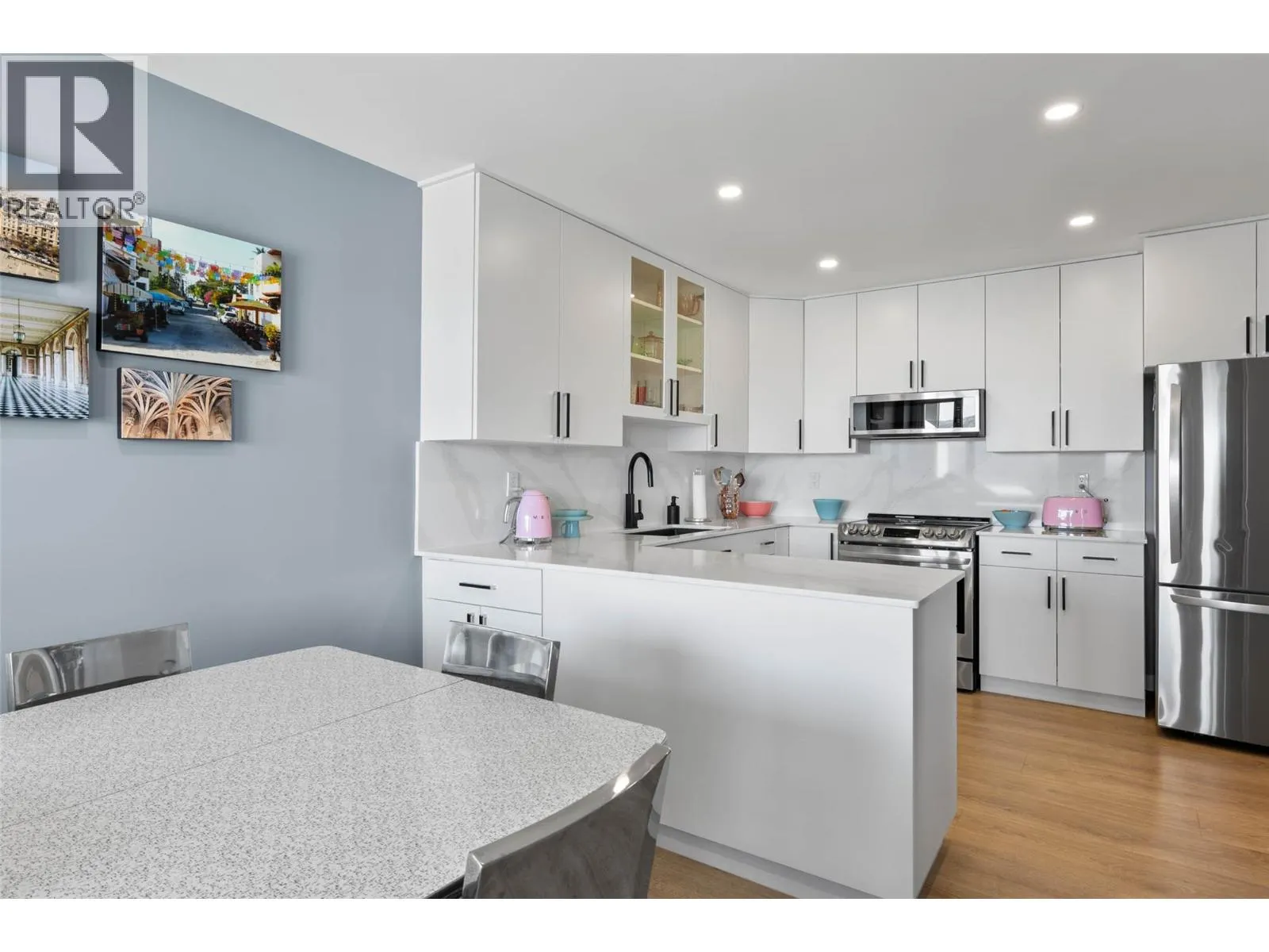 2030 Van Horne Drive Unit# 24