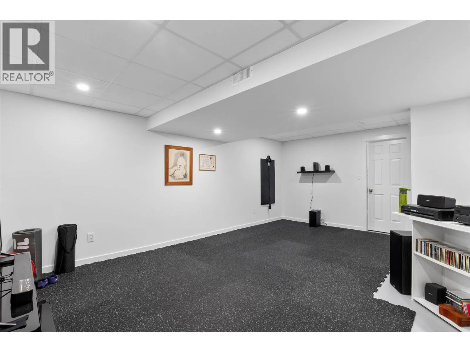 2030 Van Horne Drive Unit# 24