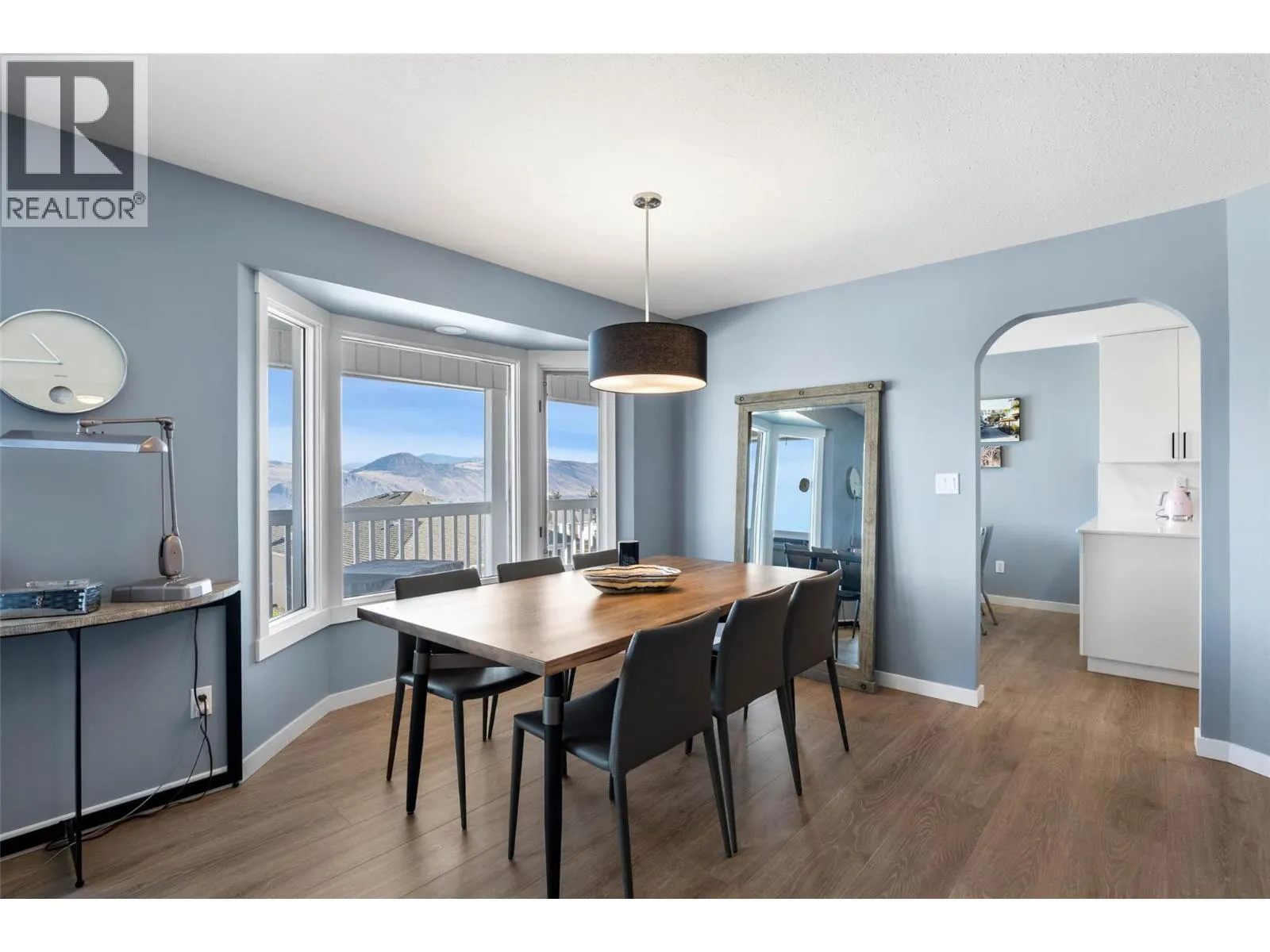 2030 Van Horne Drive Unit# 24