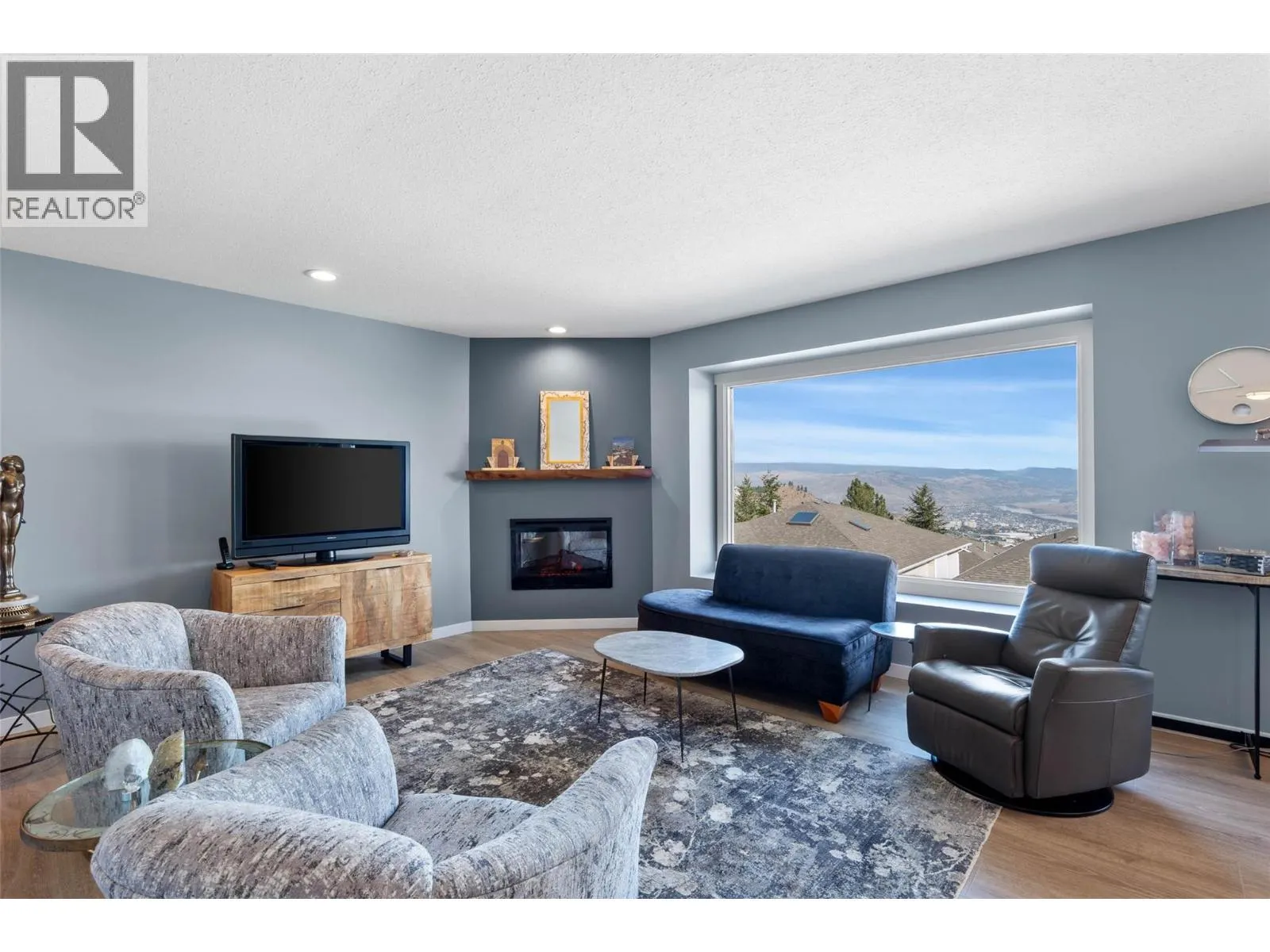 2030 Van Horne Drive Unit# 24