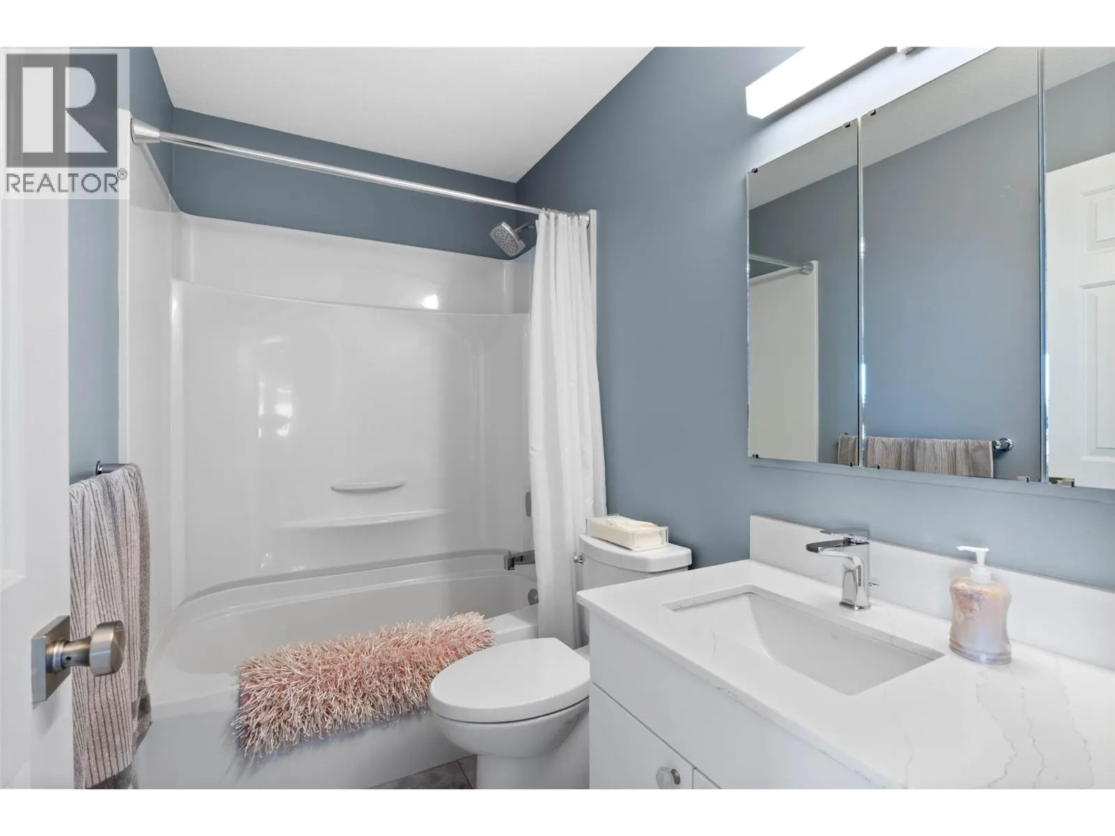 2030 Van Horne Drive Unit# 24