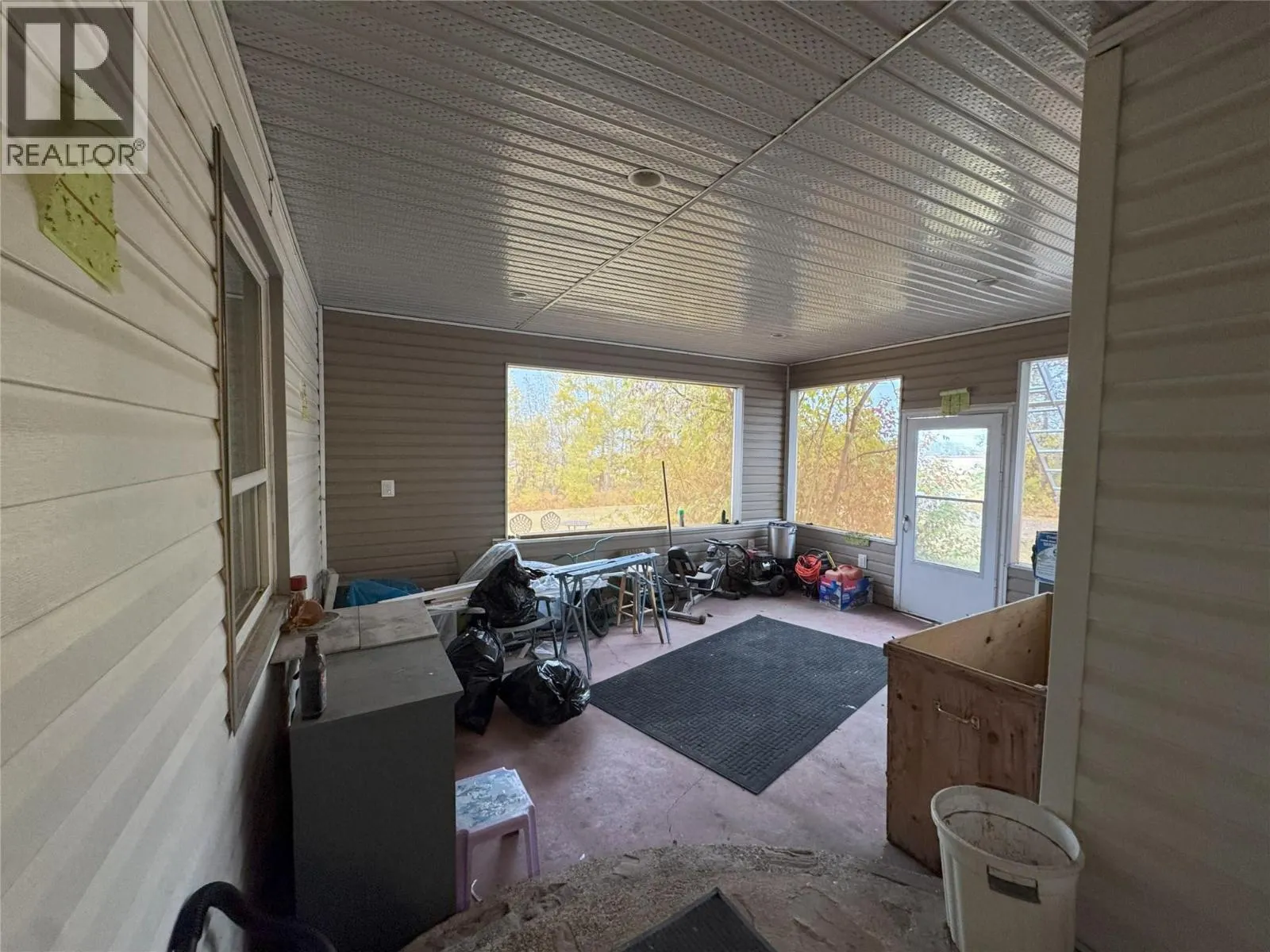 8283 227 Road